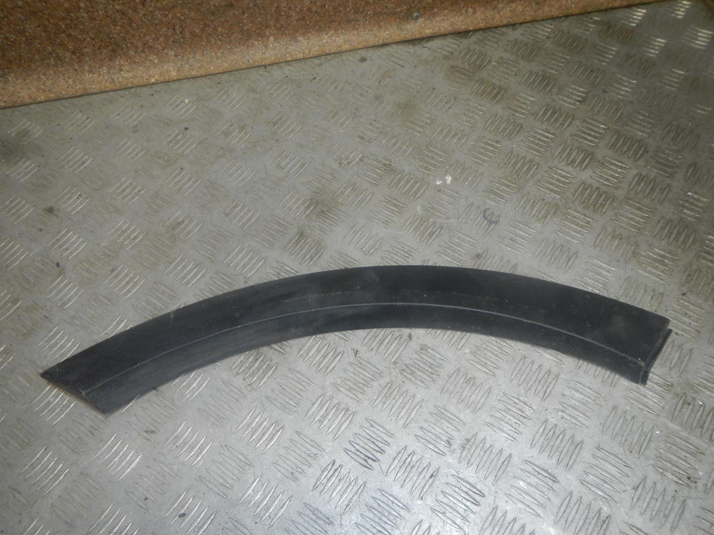 Накладка двери задней правой