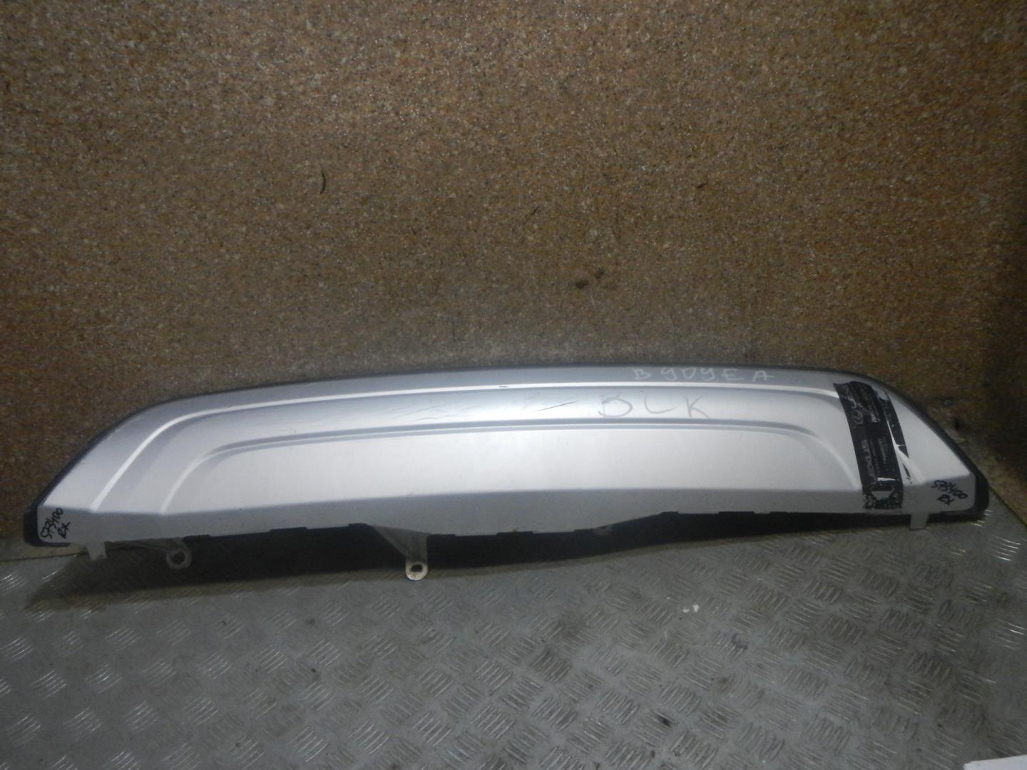 Накладка заднего бампера