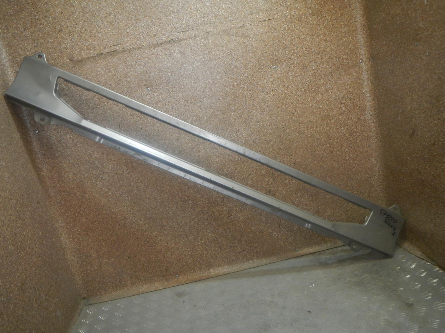 Накладка на решетку радиатора