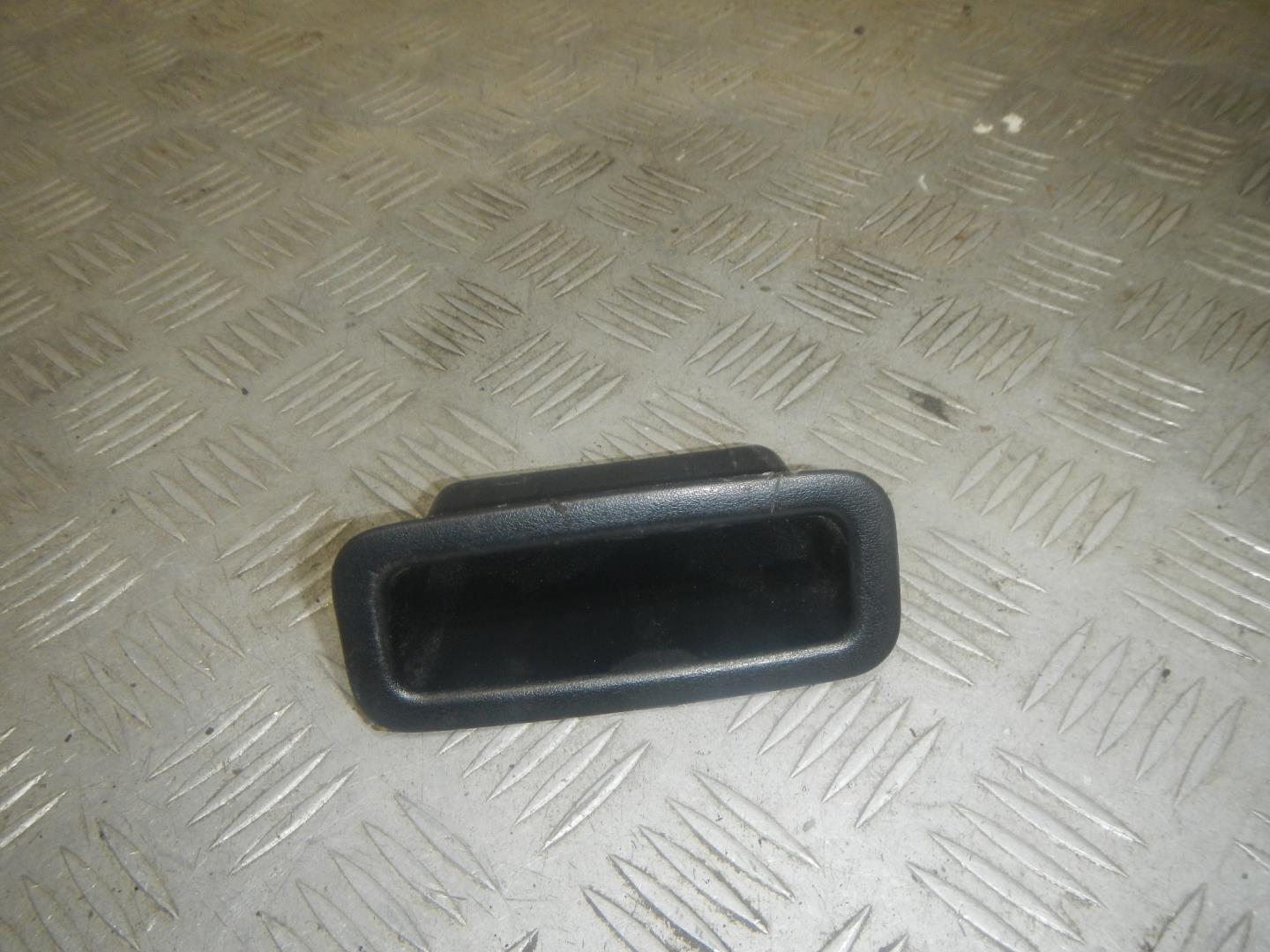 Ручка открывания багажника