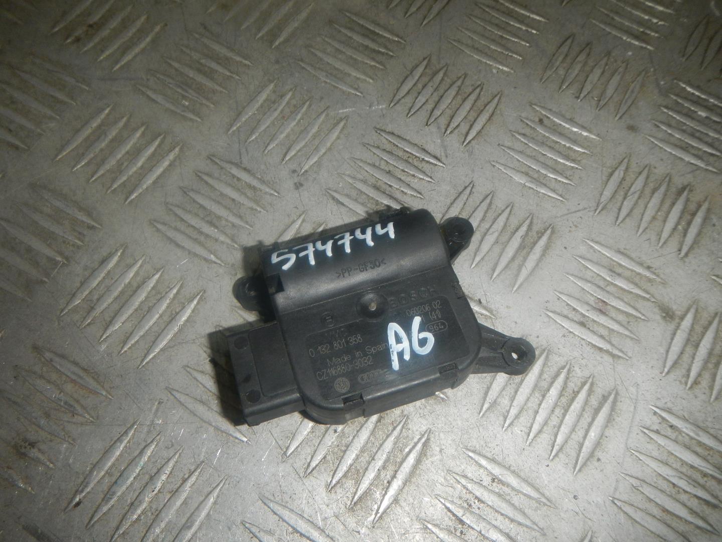 Моторчик заслонки печки