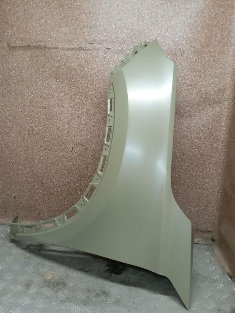 Крыло переднее левое