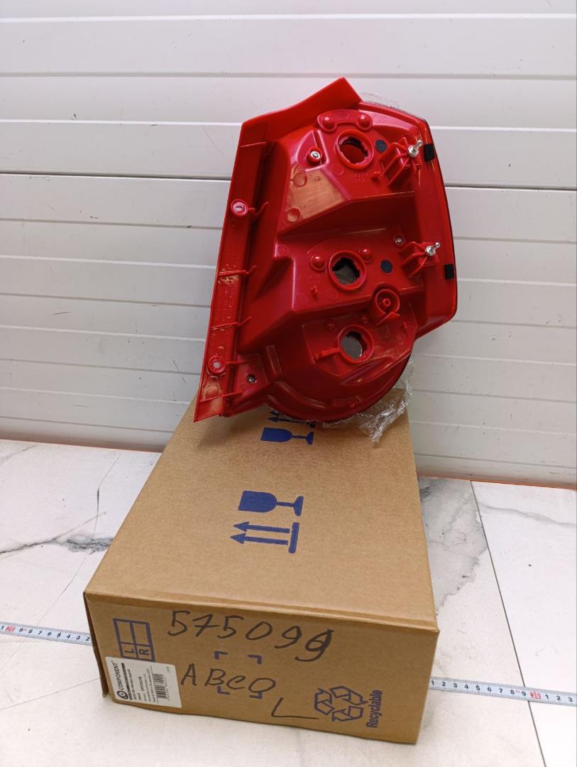 Фонарь задний левый