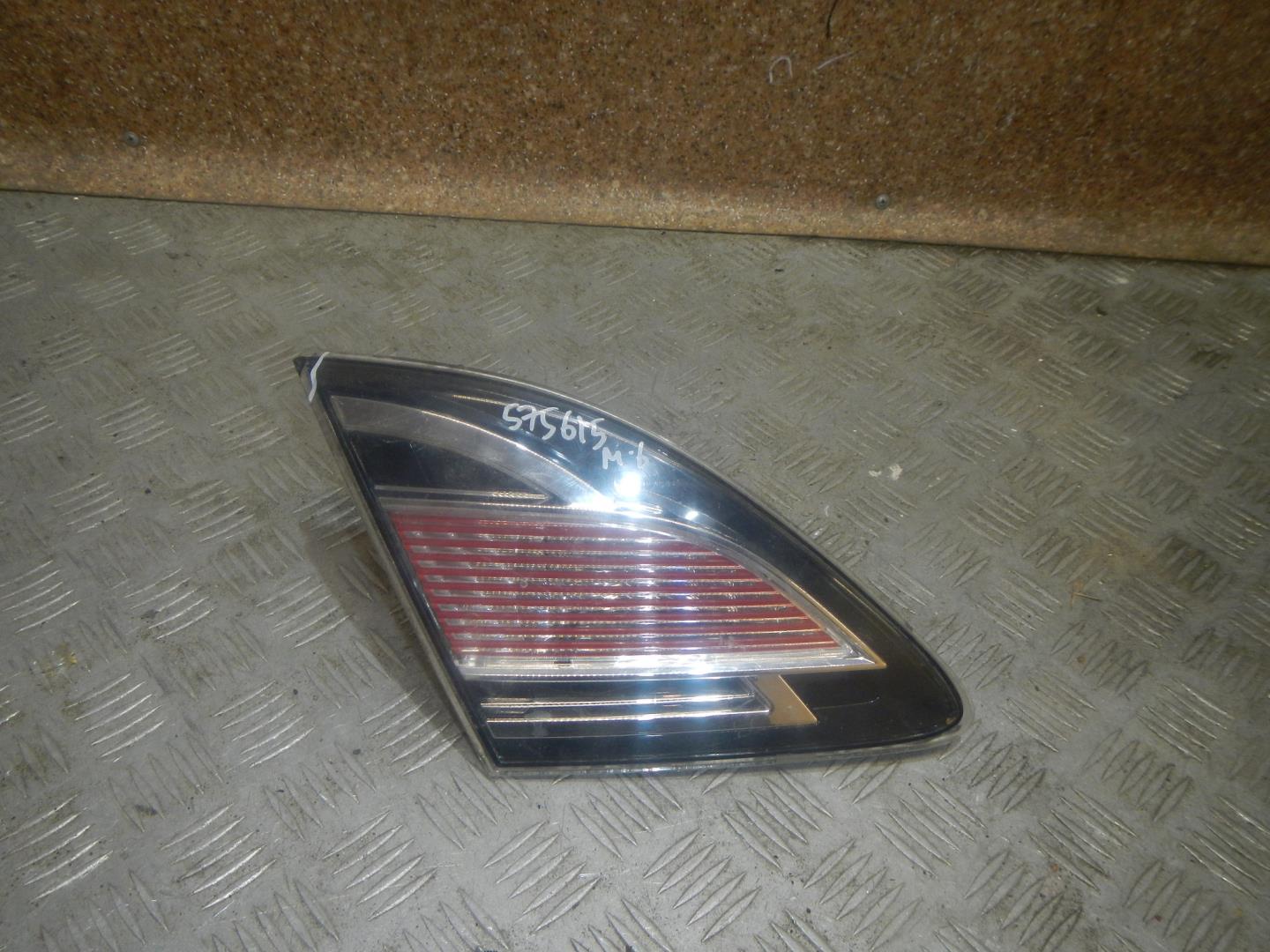 Фонарь задний внутренний левый