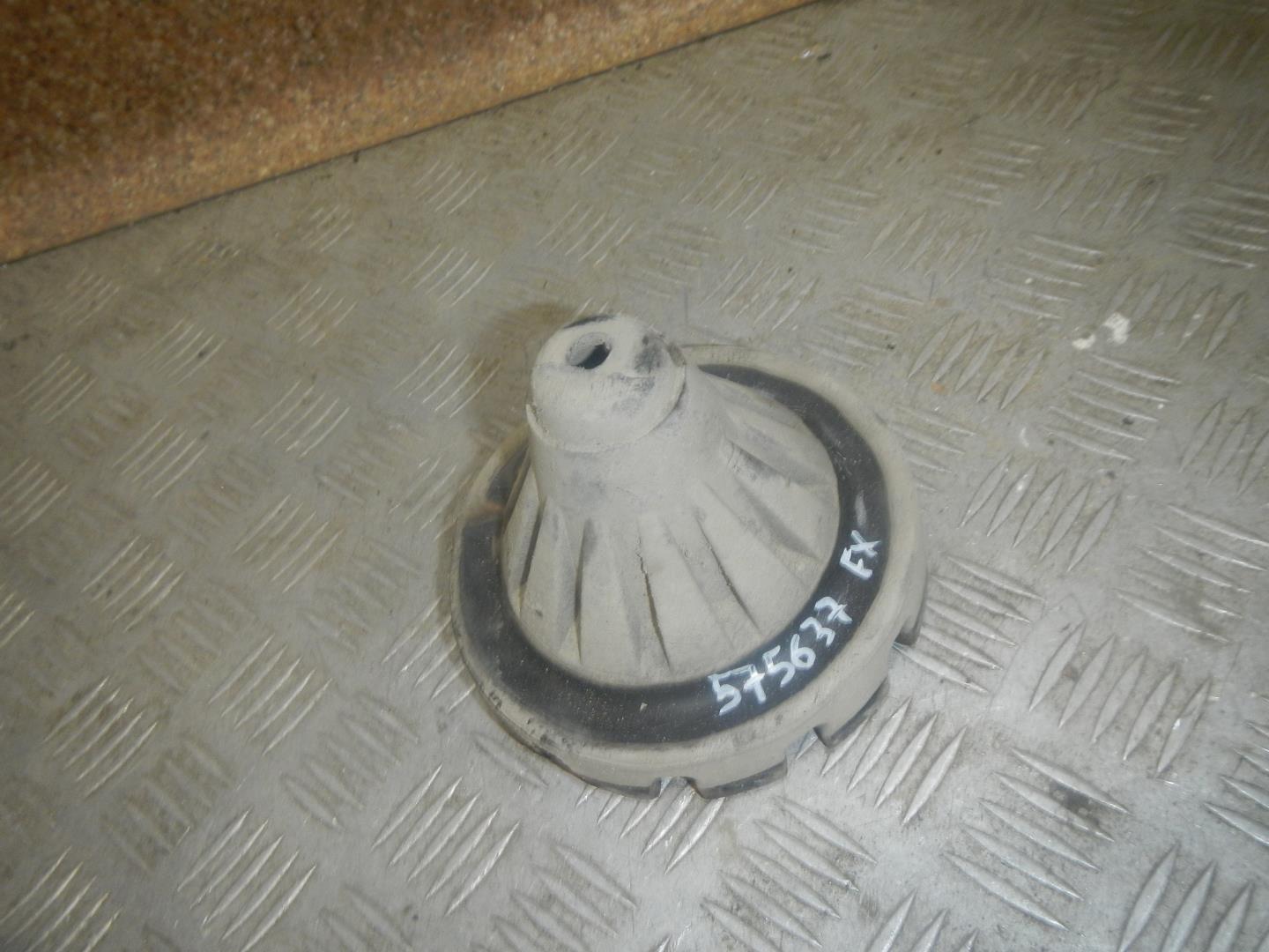 Опора заднего амортизатора