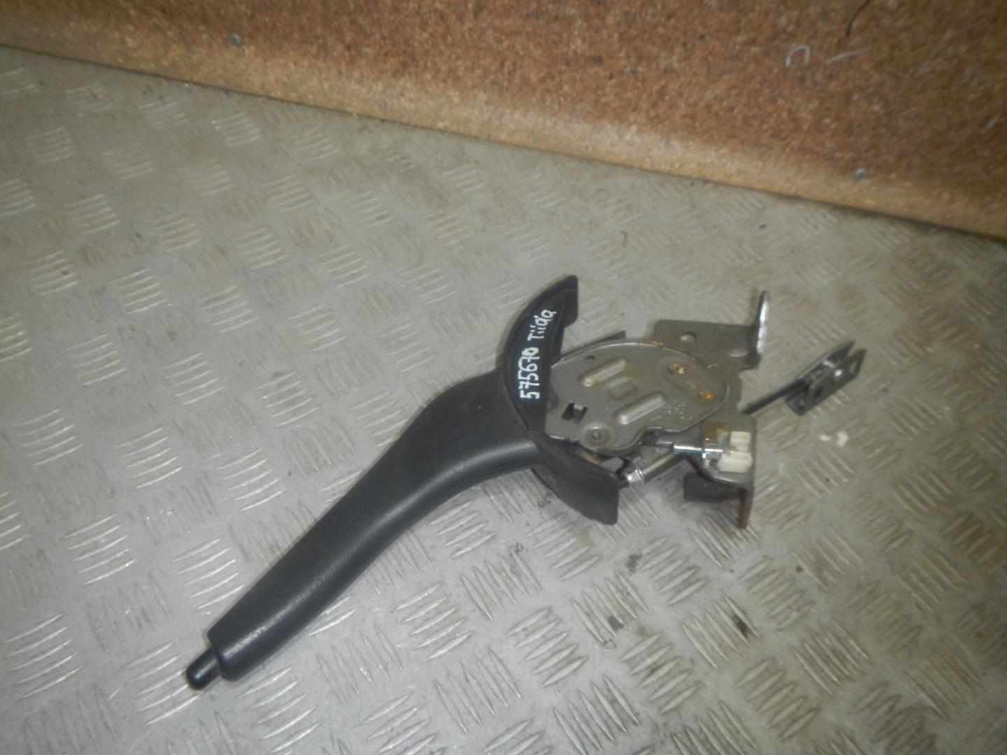 Рычаг стояночного тормоза