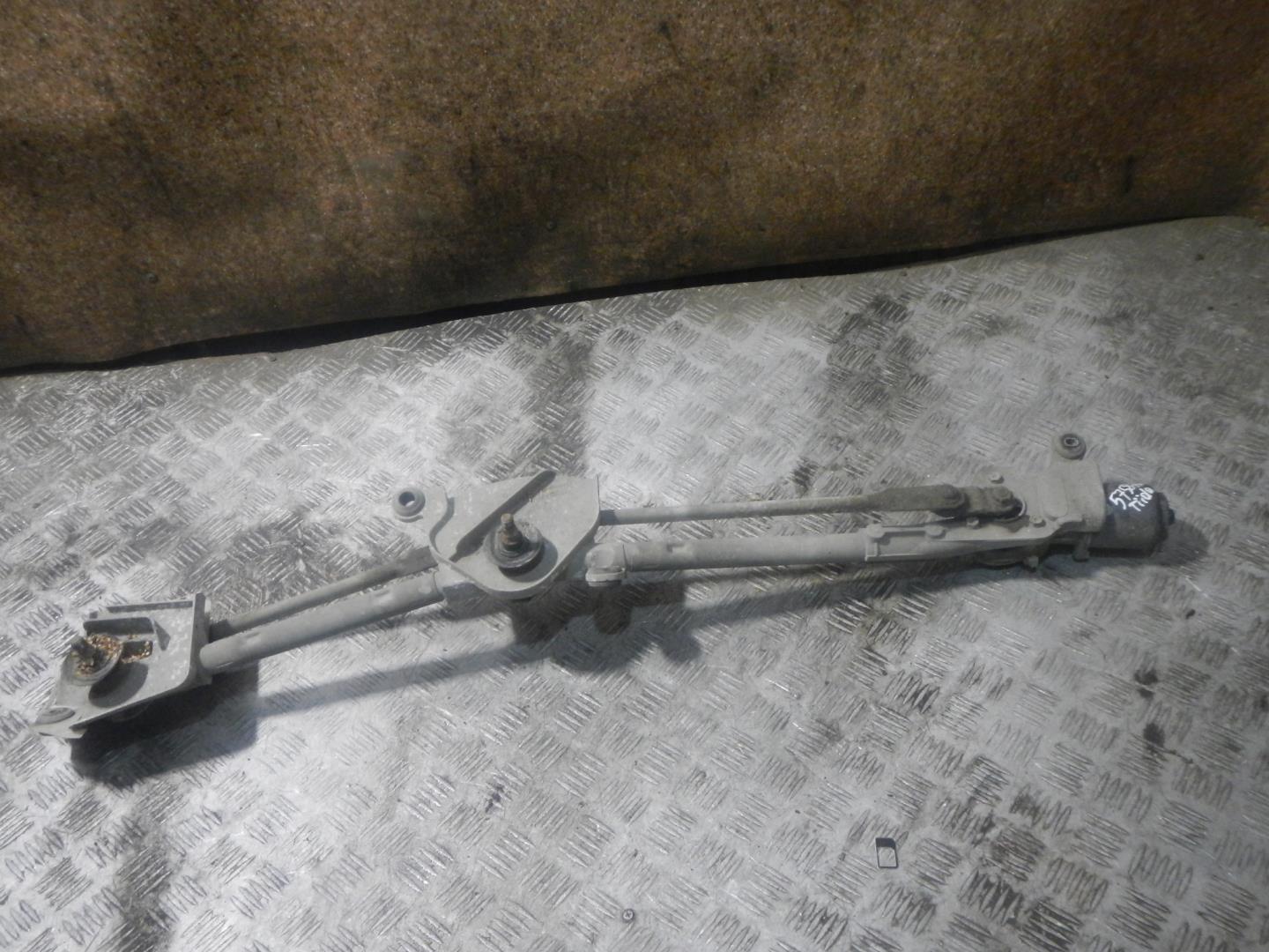 Трапеция стеклоочистителей