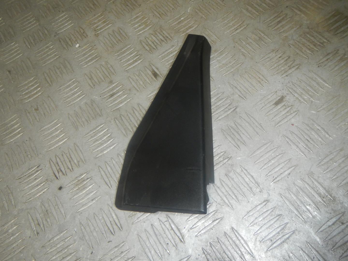 Накладка двери задней левой