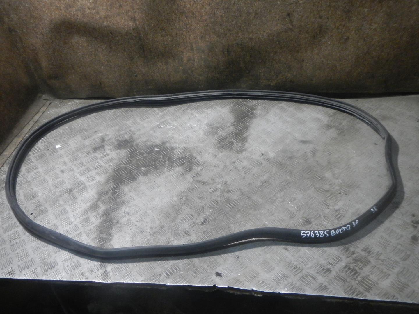 Уплотнитель двери