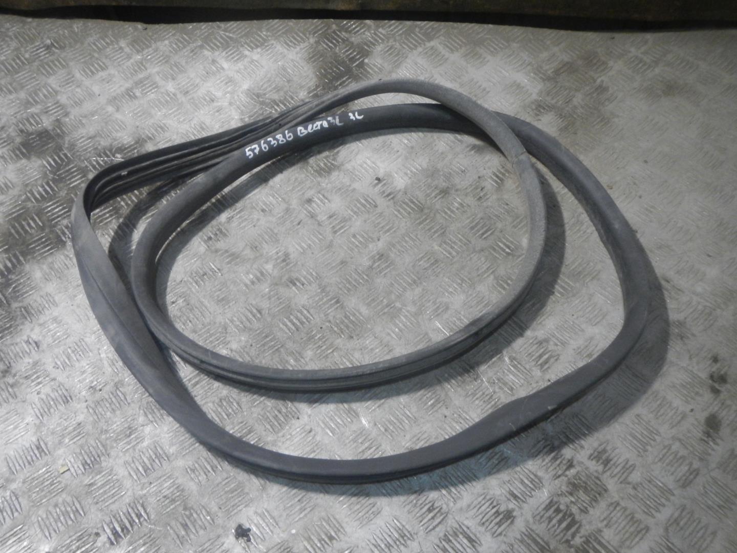 Уплотнитель двери