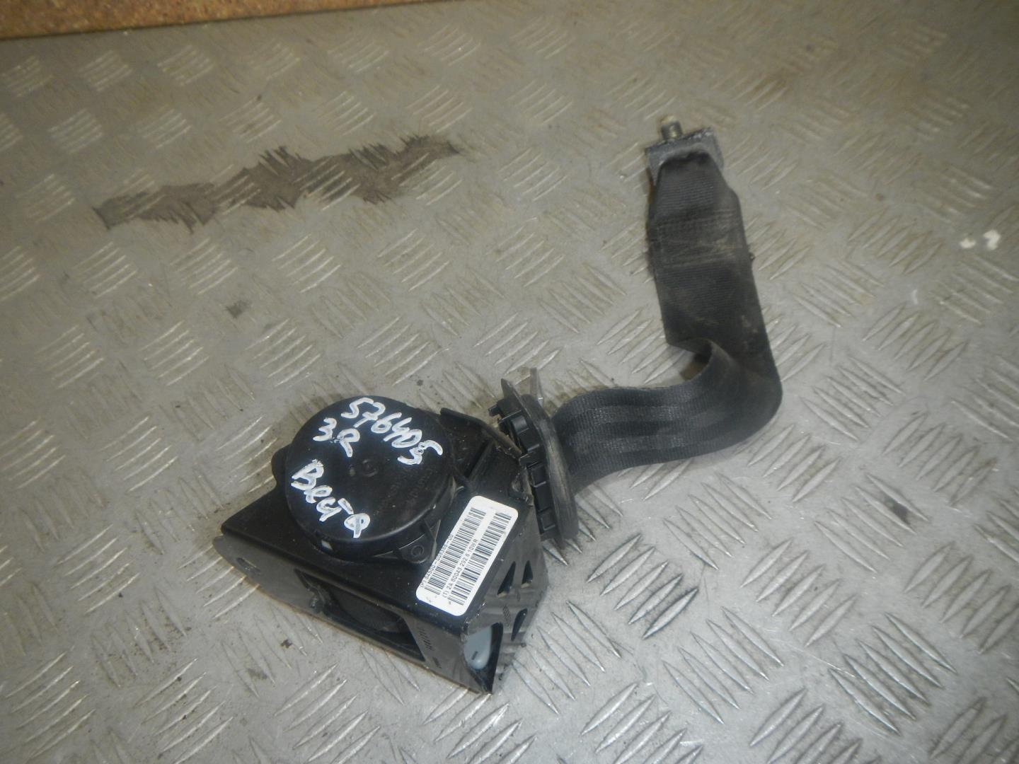 Ремень безопасности