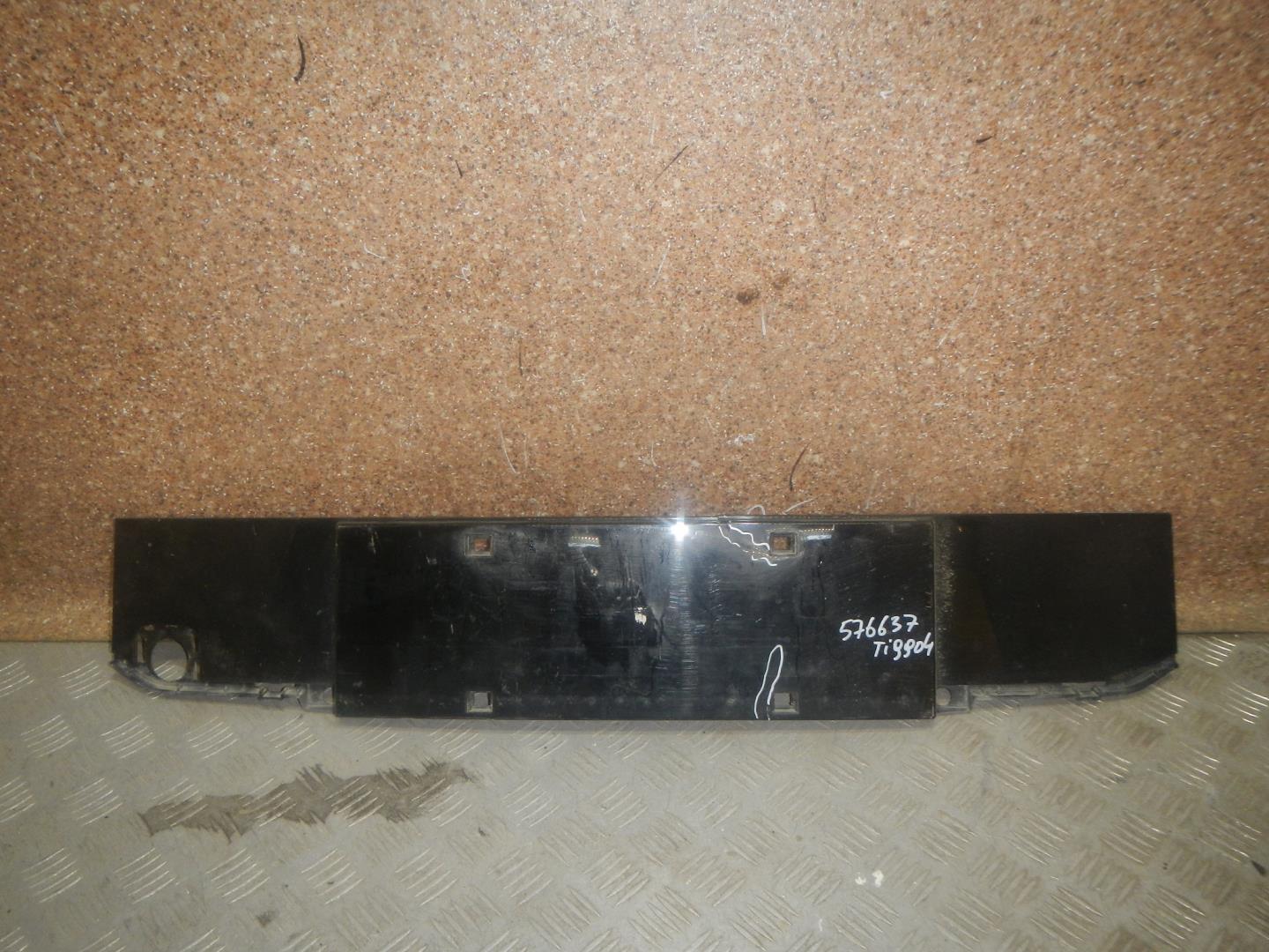 Накладка переднего бампера