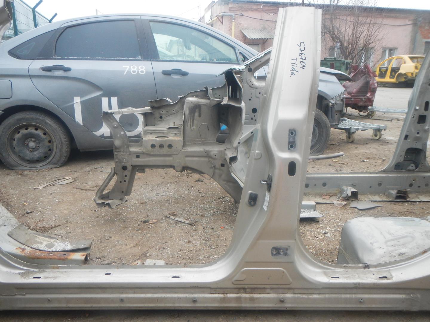 Кузовной элемент