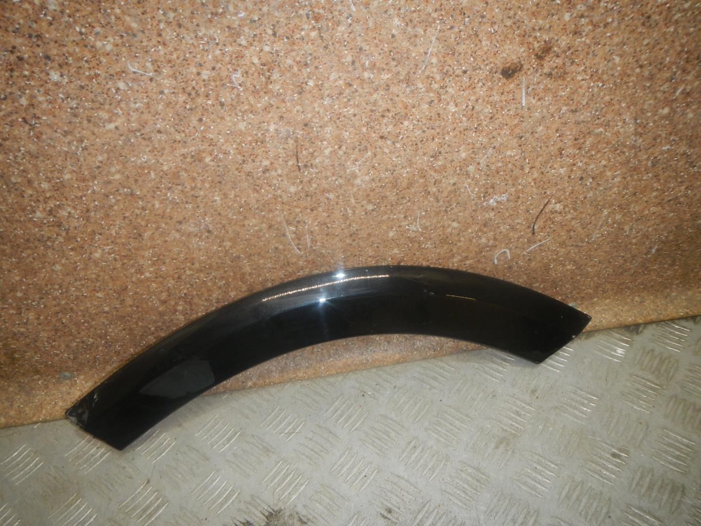 Накладка двери задней левой