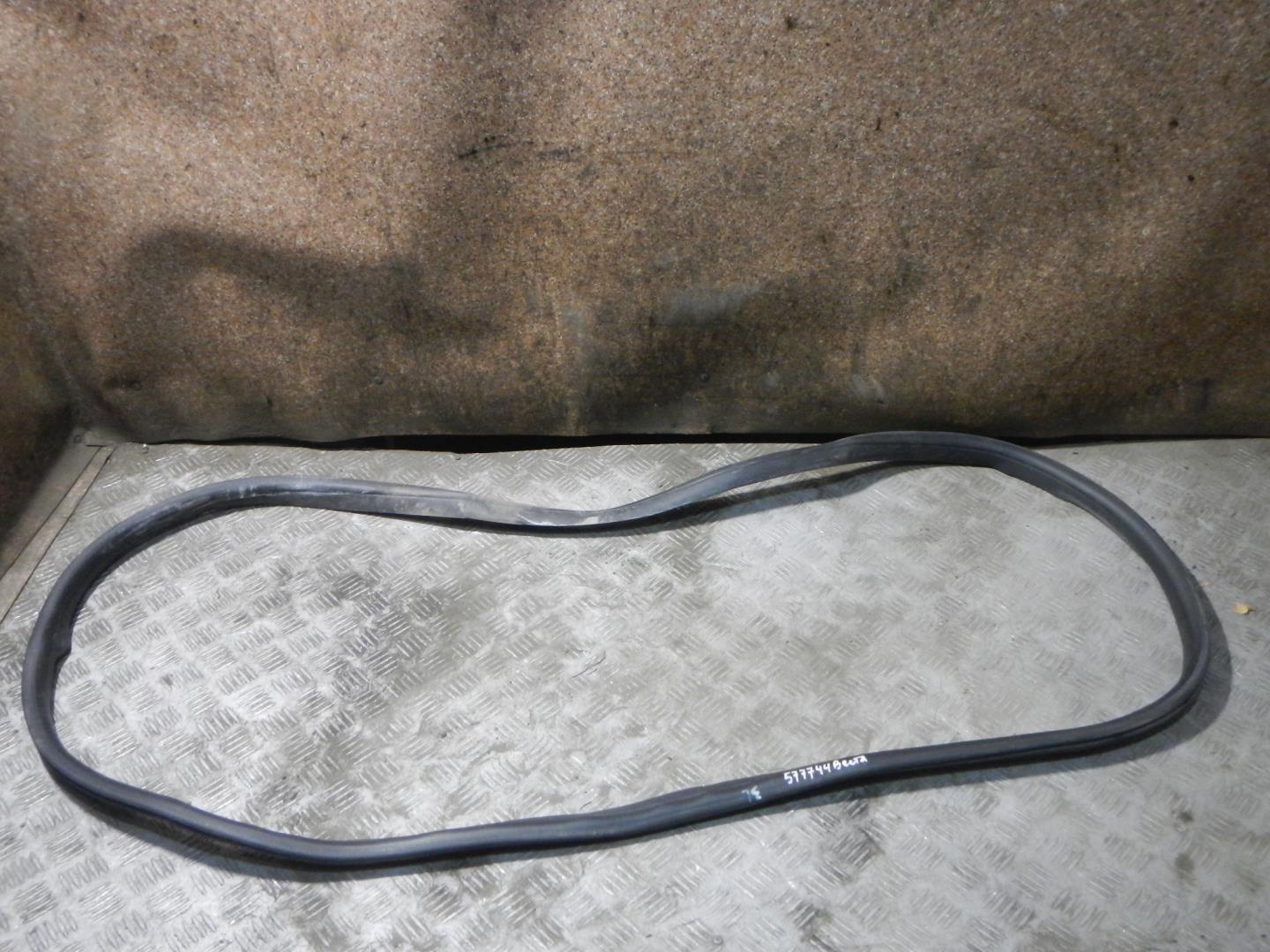 Уплотнитель двери