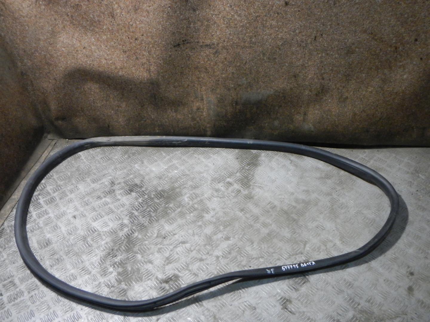 Уплотнитель двери