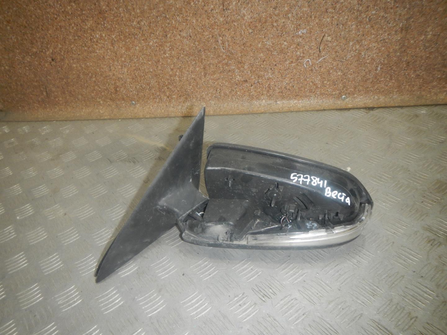 Зеркало левое электрическое