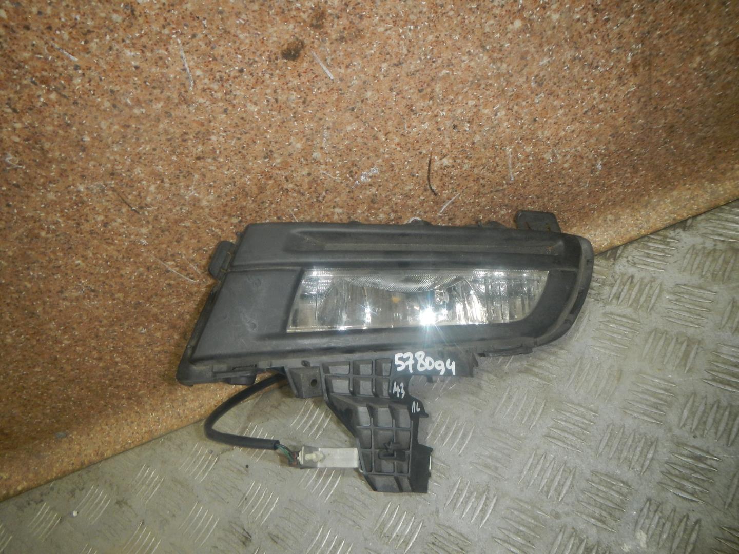 Фара противотуманная левая