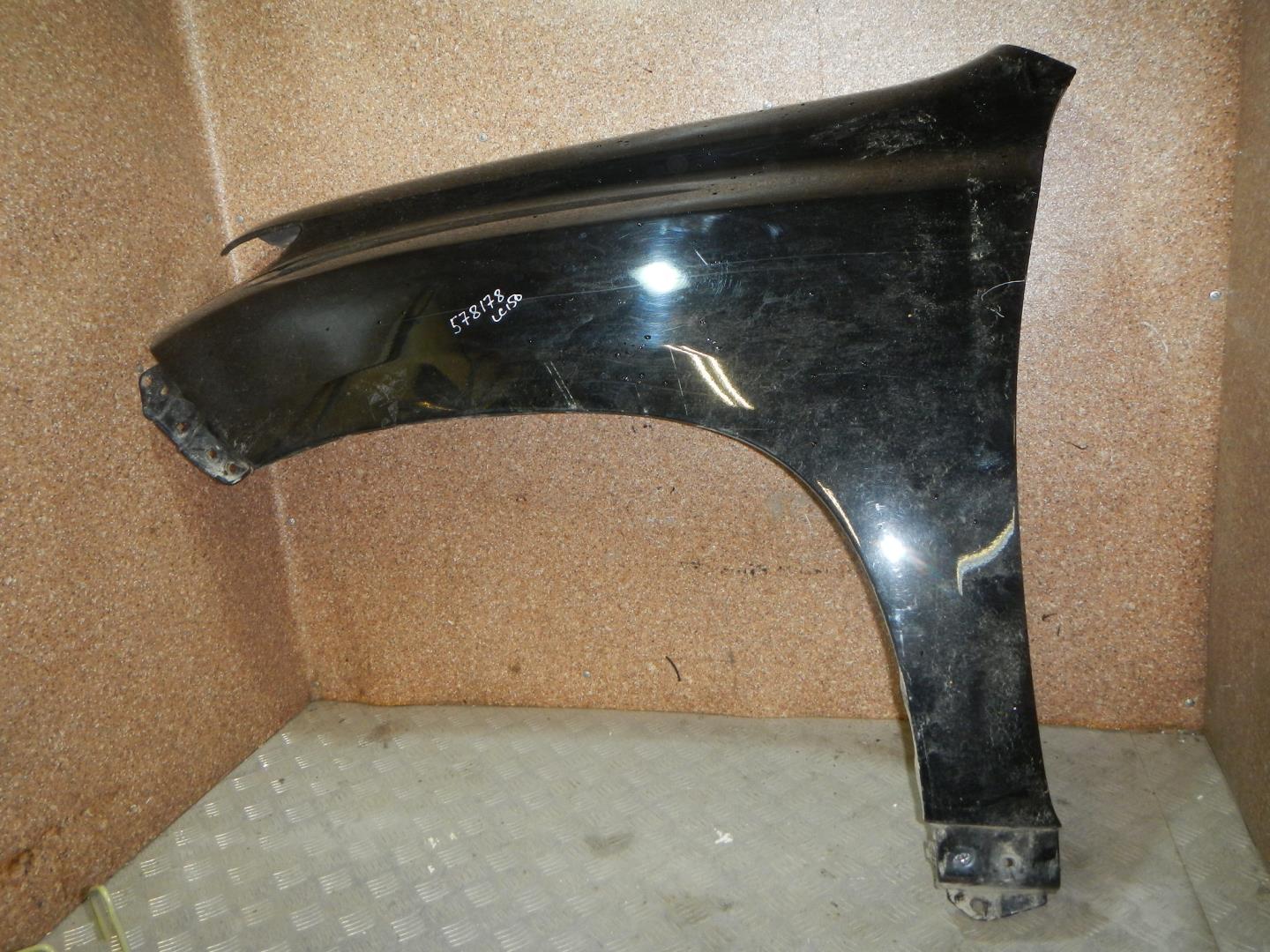 Крыло переднее левое