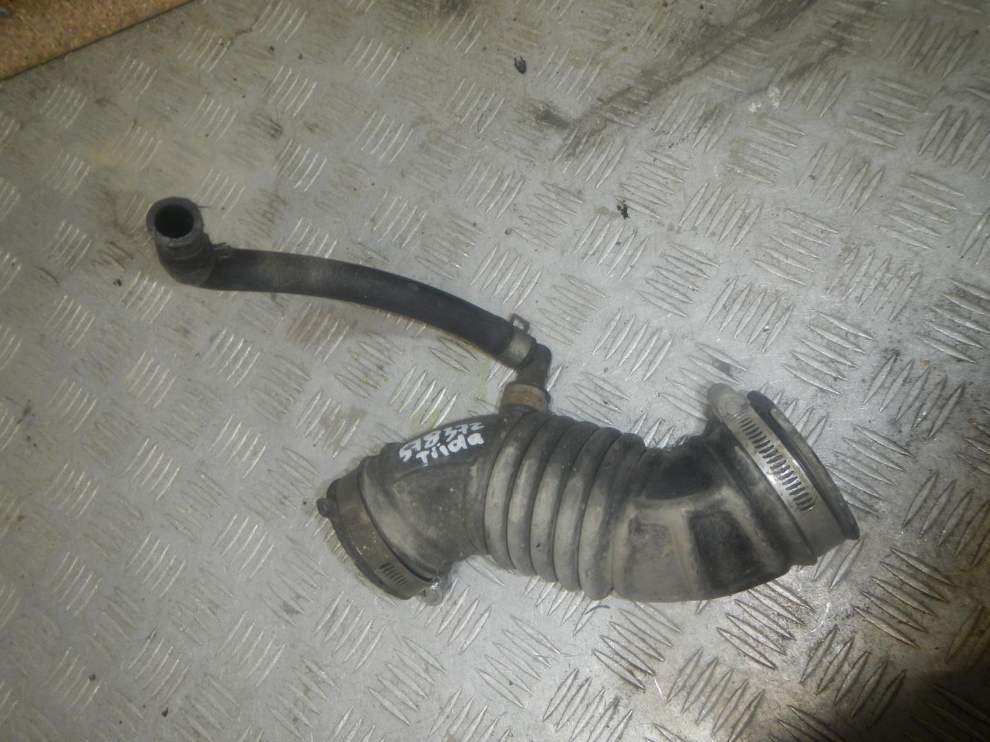 Патрубок воздушного фильтра