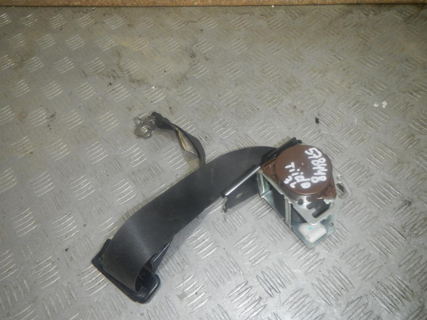 Ремень безопасности