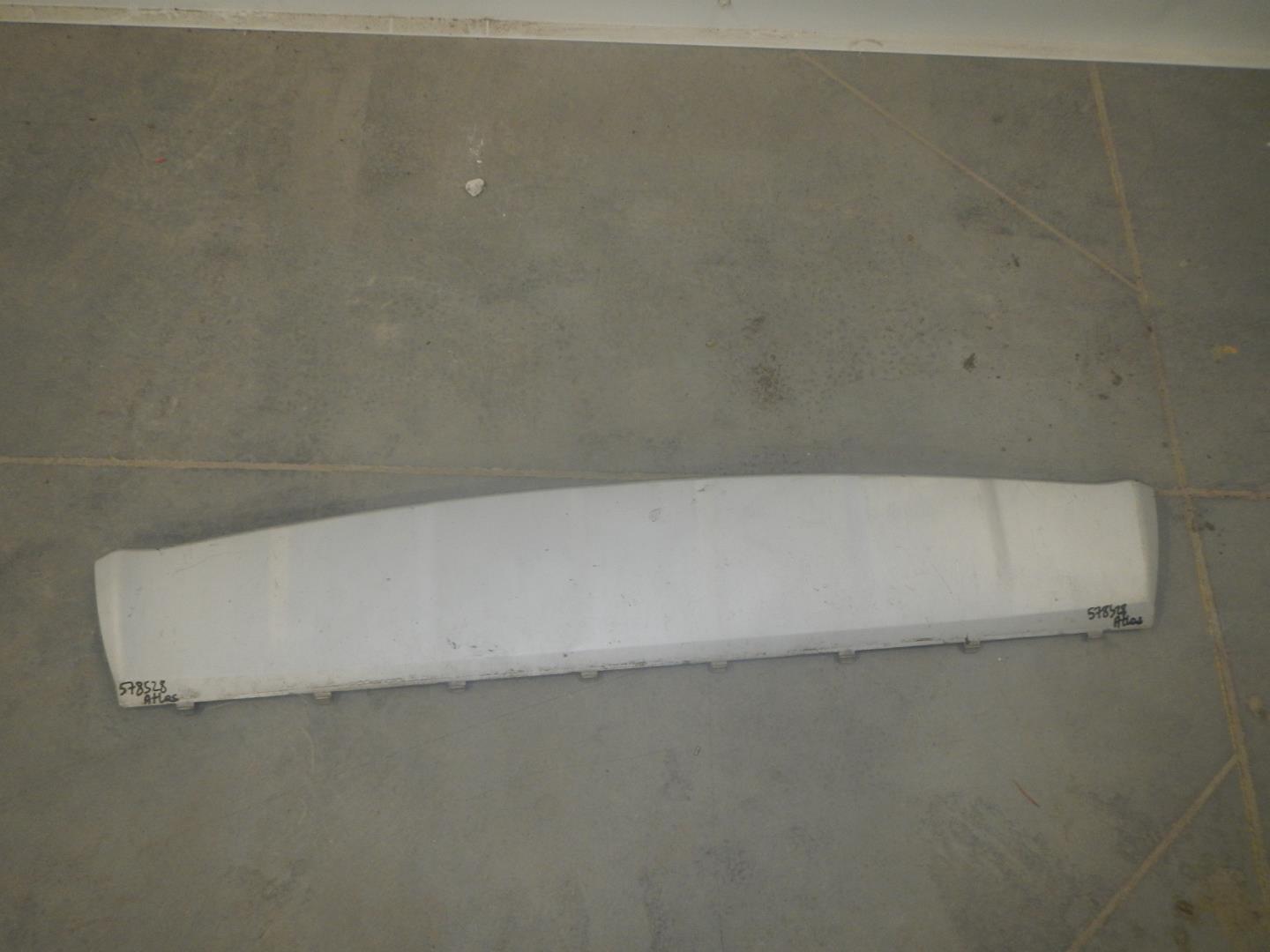 Накладка переднего бампера