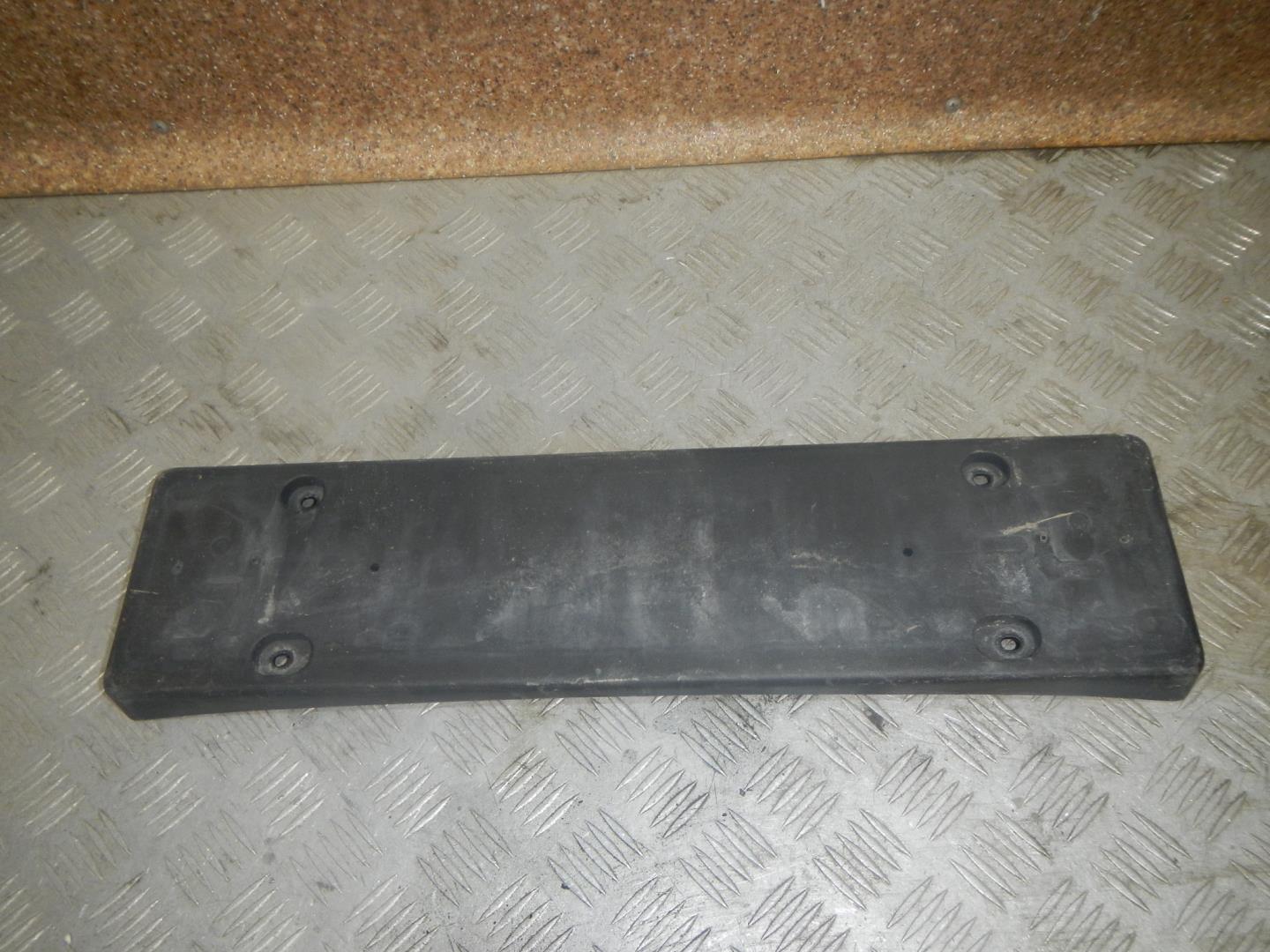 Накладка переднего бампера под номер