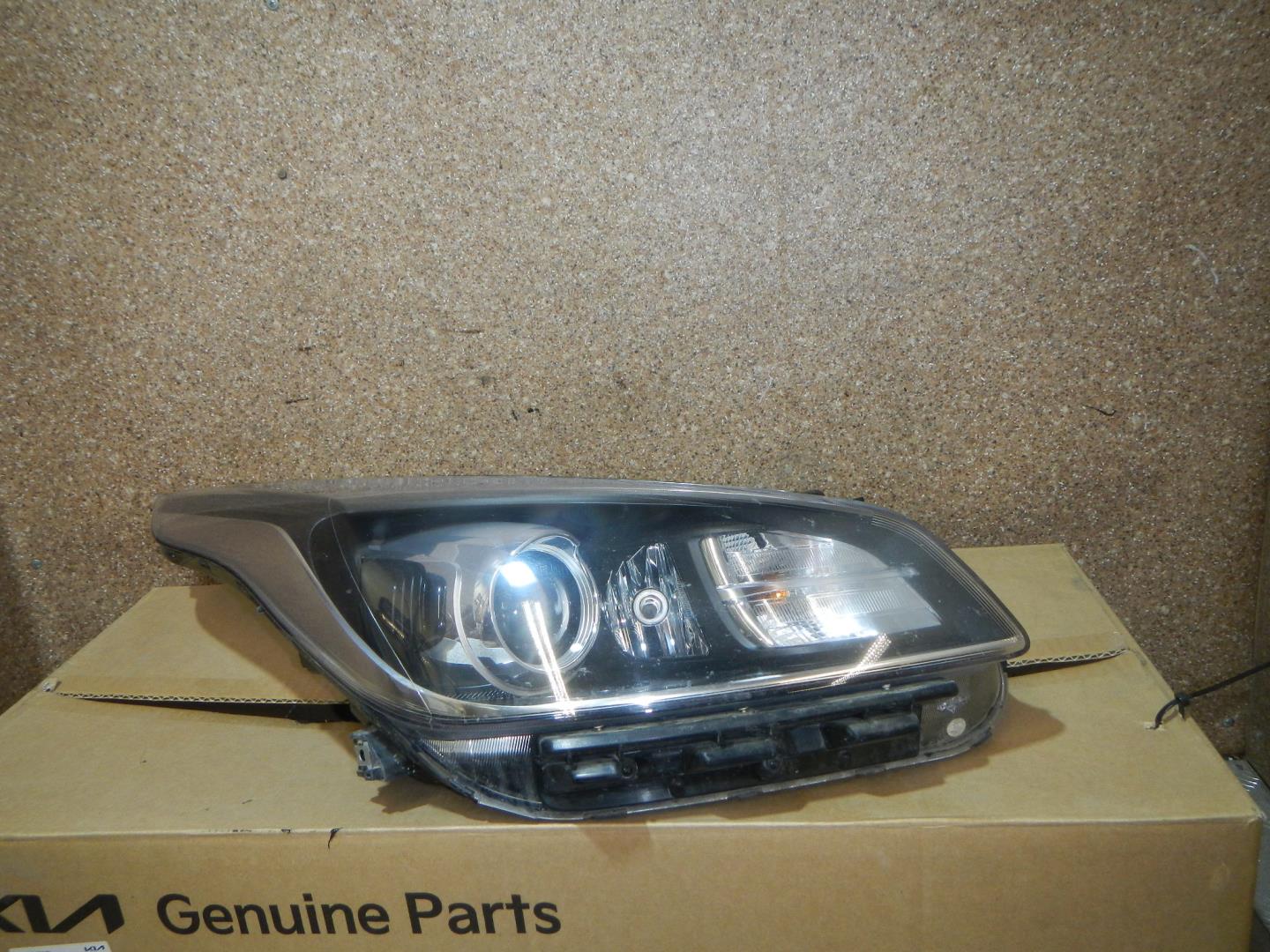 Фара правая