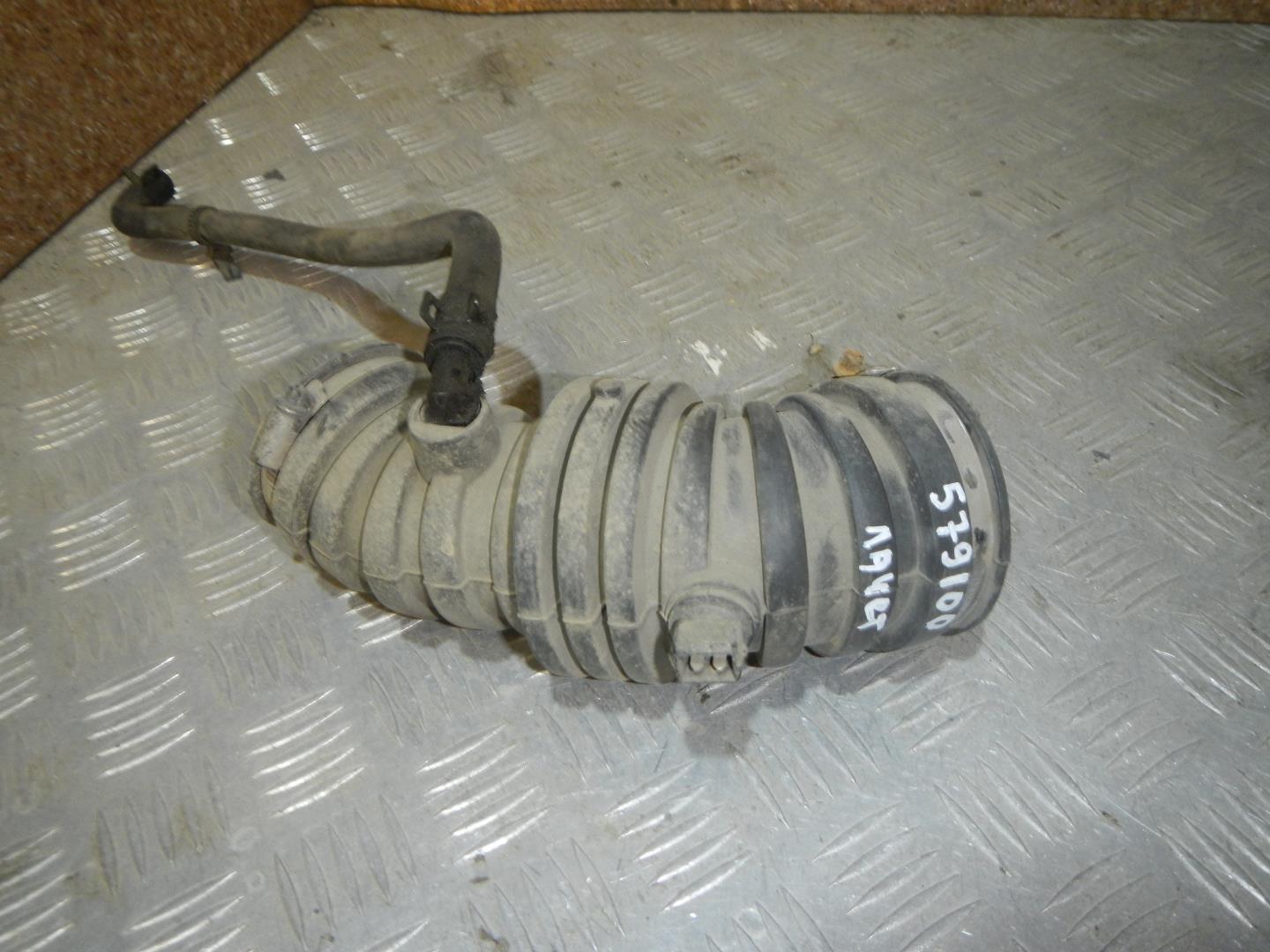 Патрубок воздушного фильтра