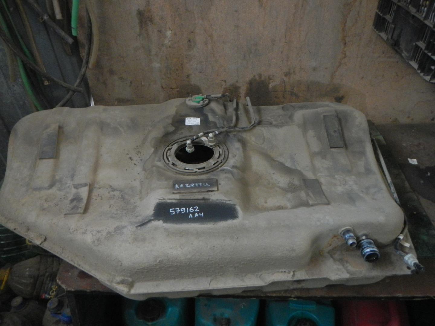 Бак топливный