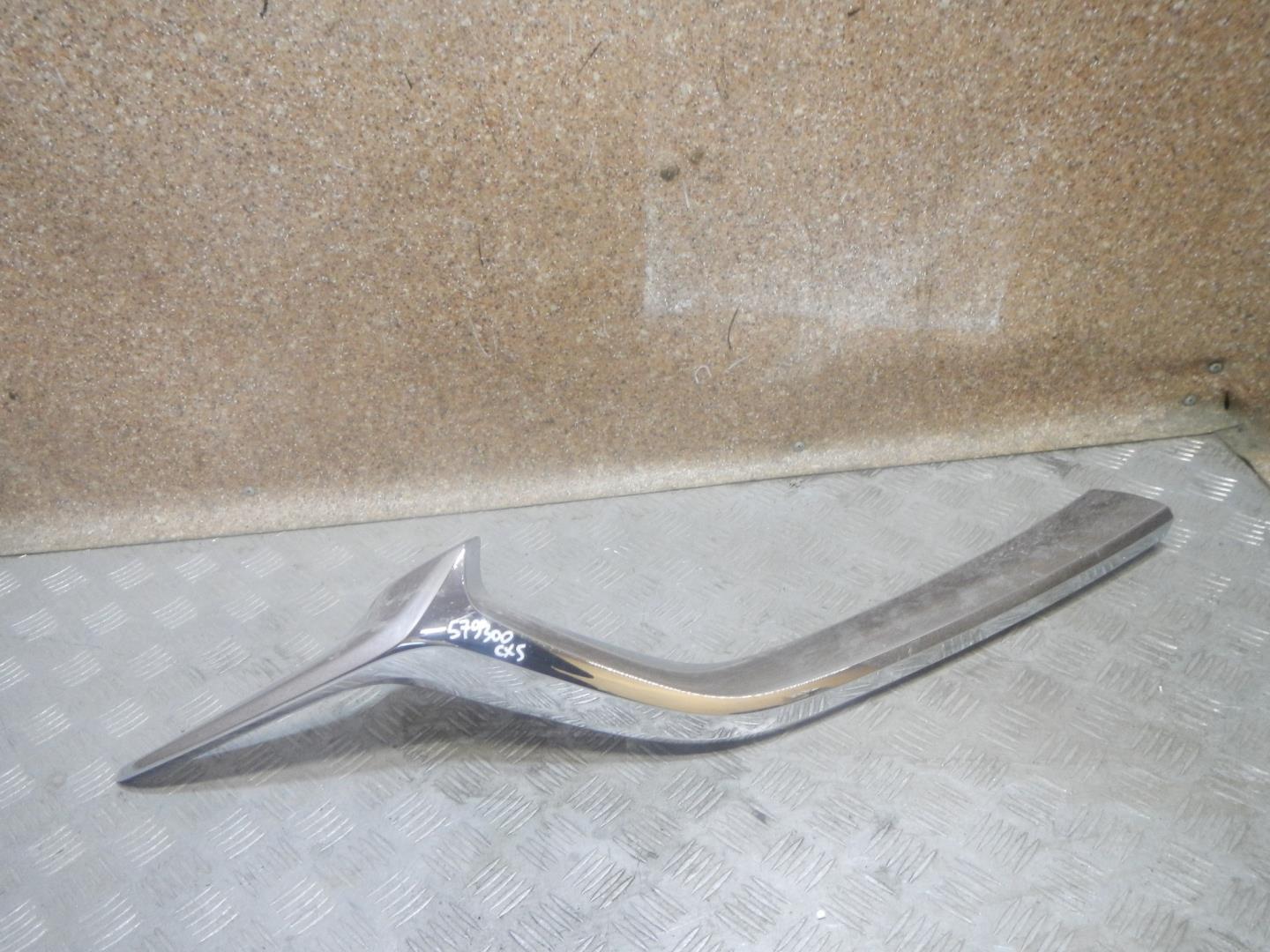 Накладка на решетку радиатора