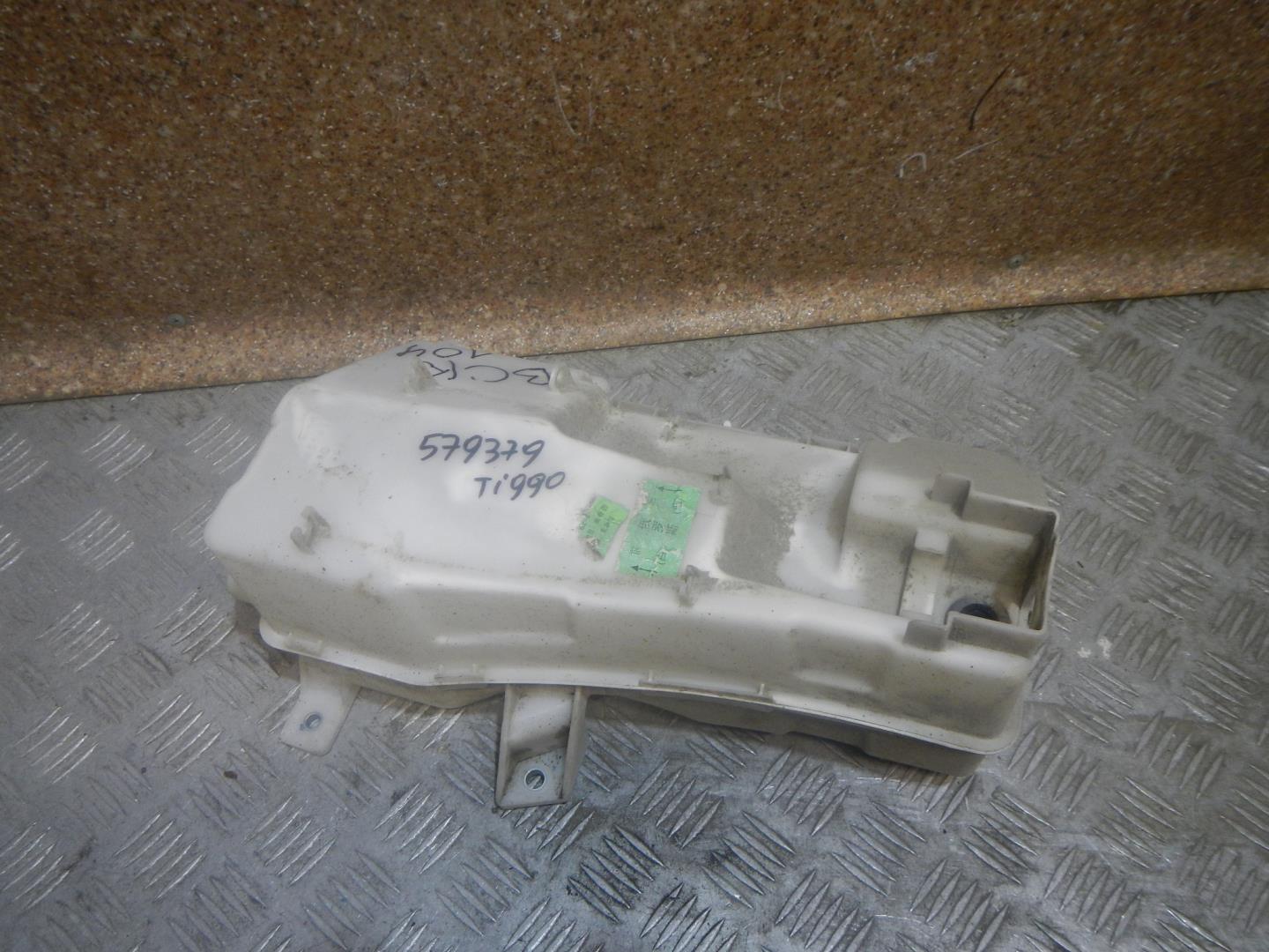 Бачок омывателя лобового стекла