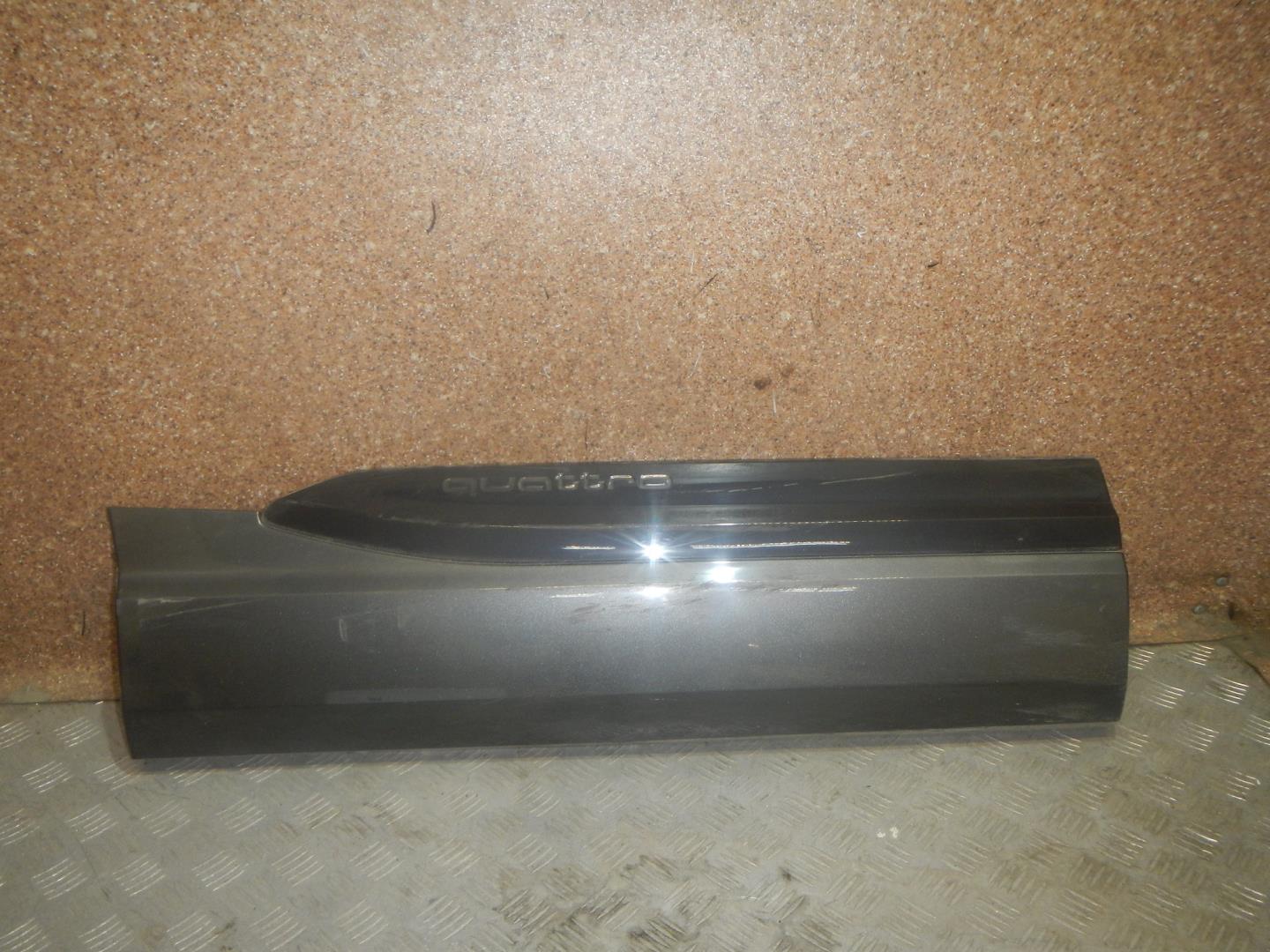 Молдинг задней правой двери