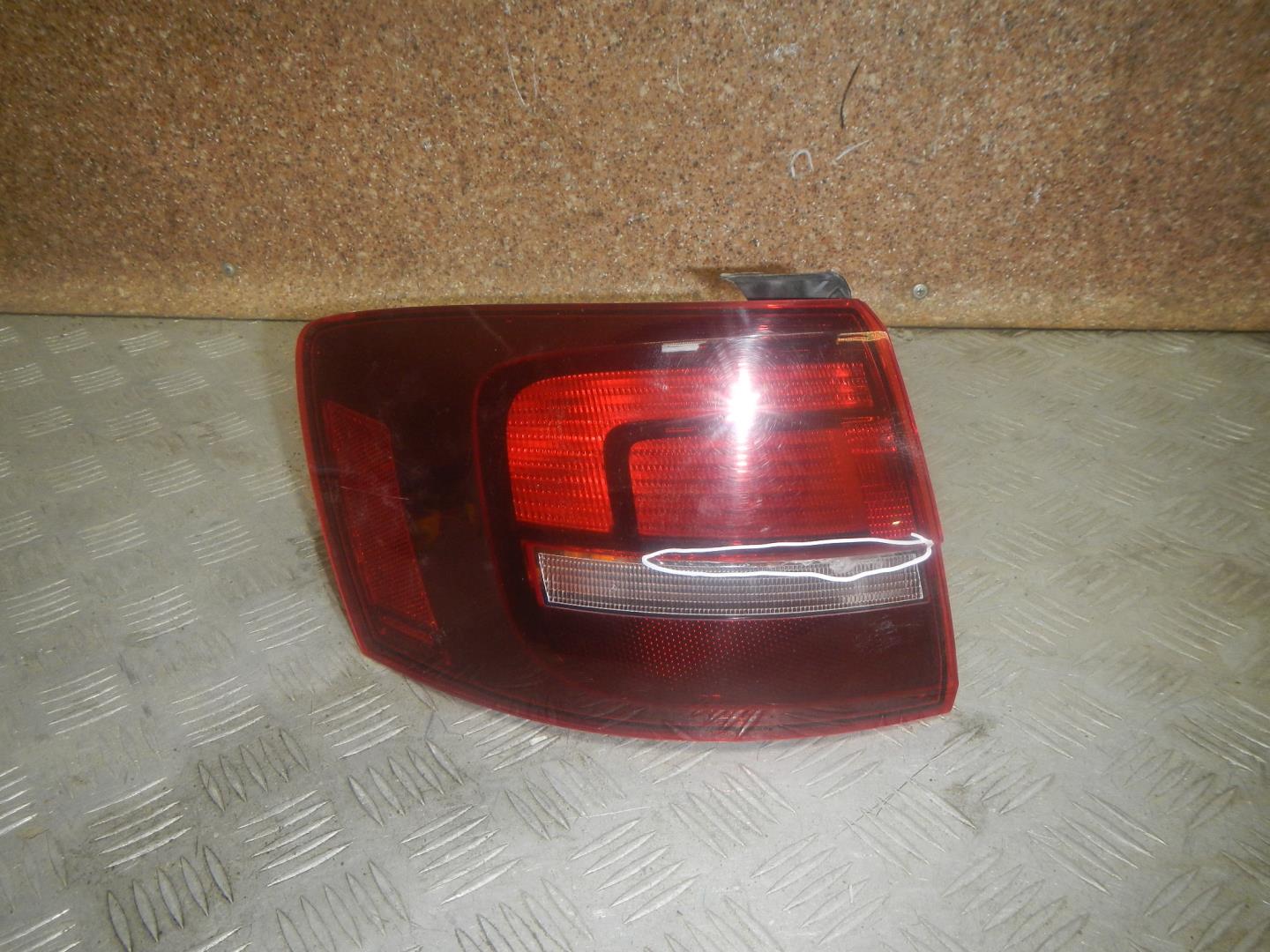 Фонарь задний левый