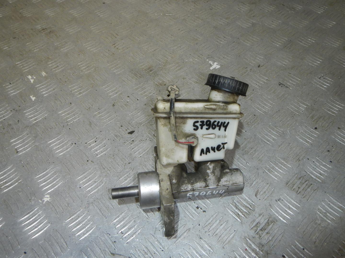 Цилиндр тормозной главный