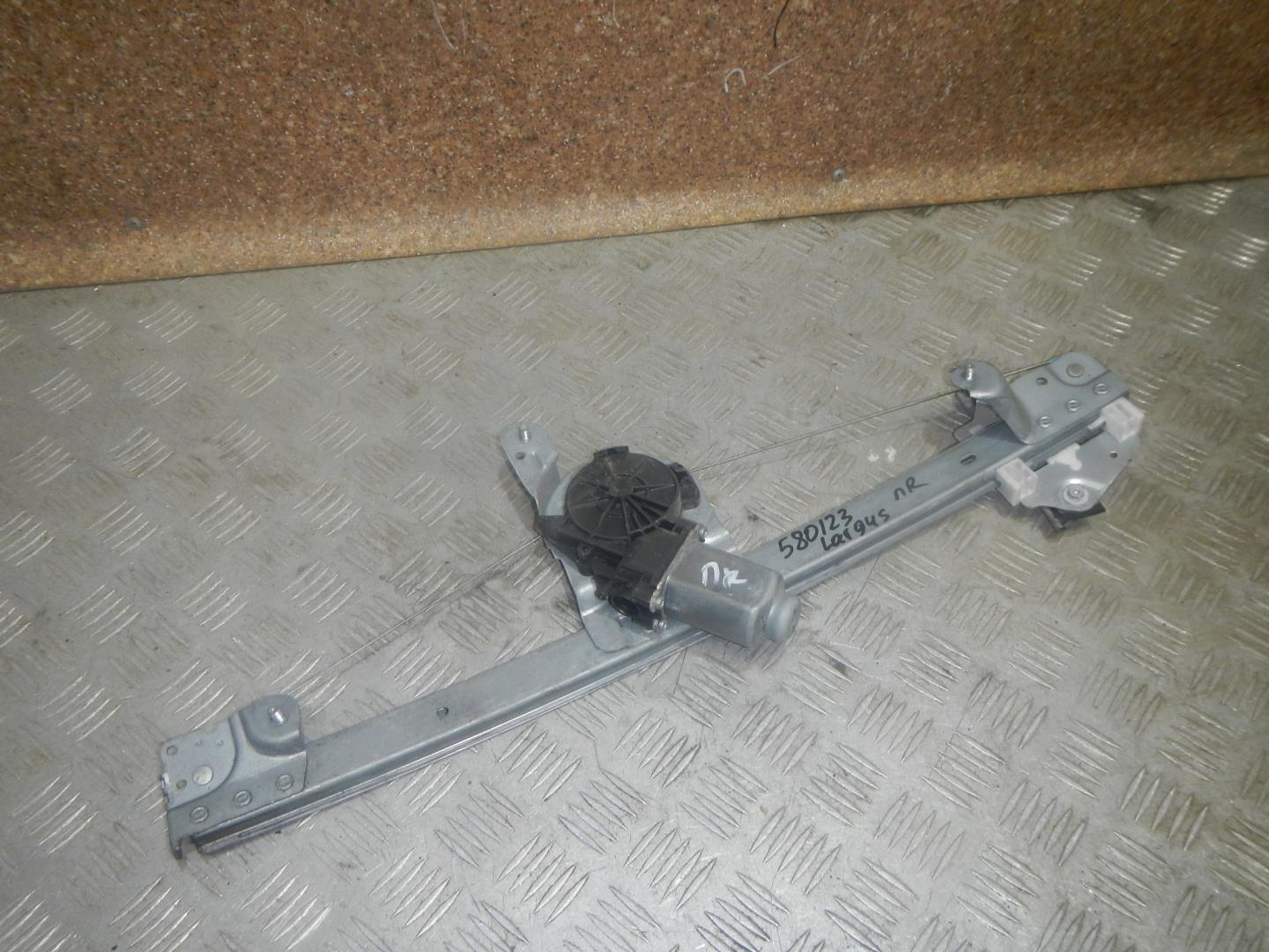 Стеклоподъемник электр. передний правый