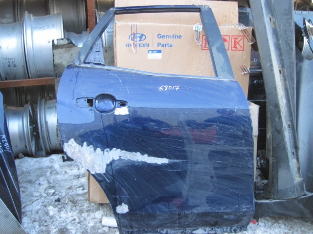 Дверь задняя правая