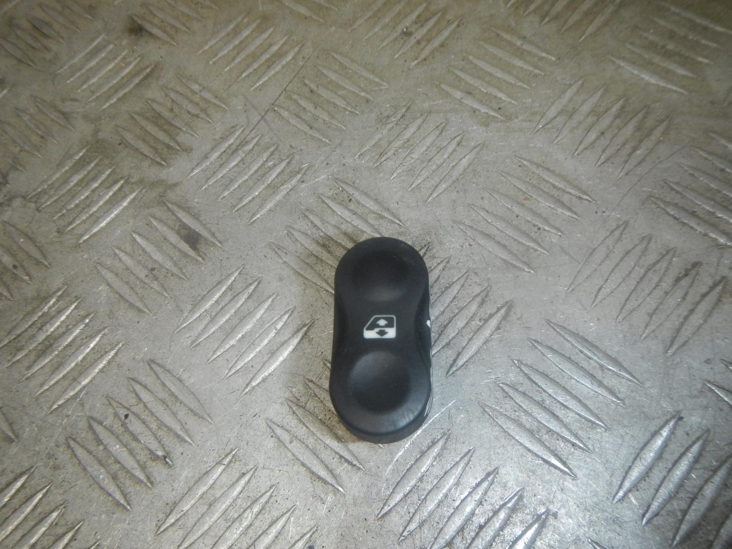 Кнопка стеклоподъемника