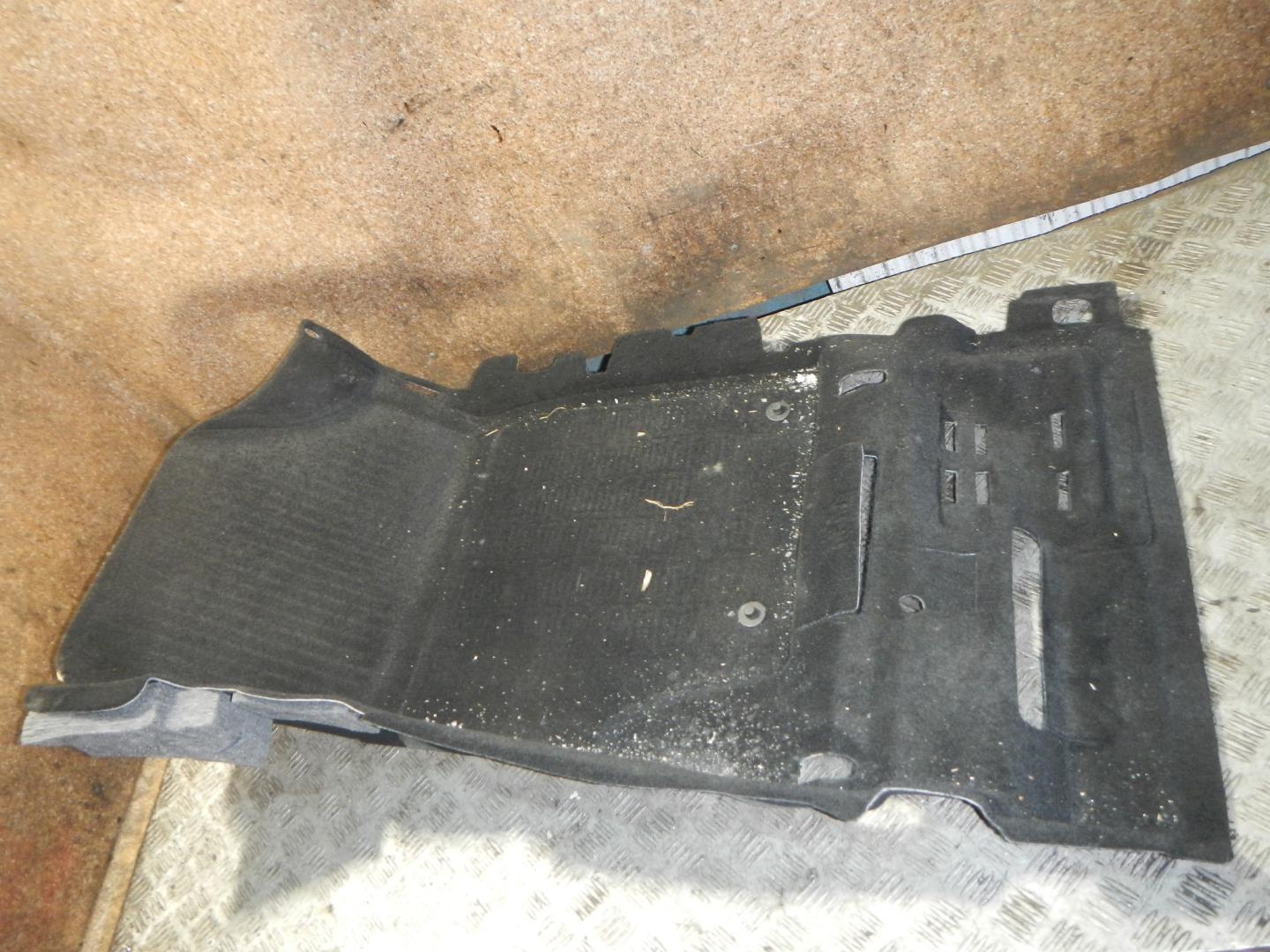 Покрытие напольное (ковролин)