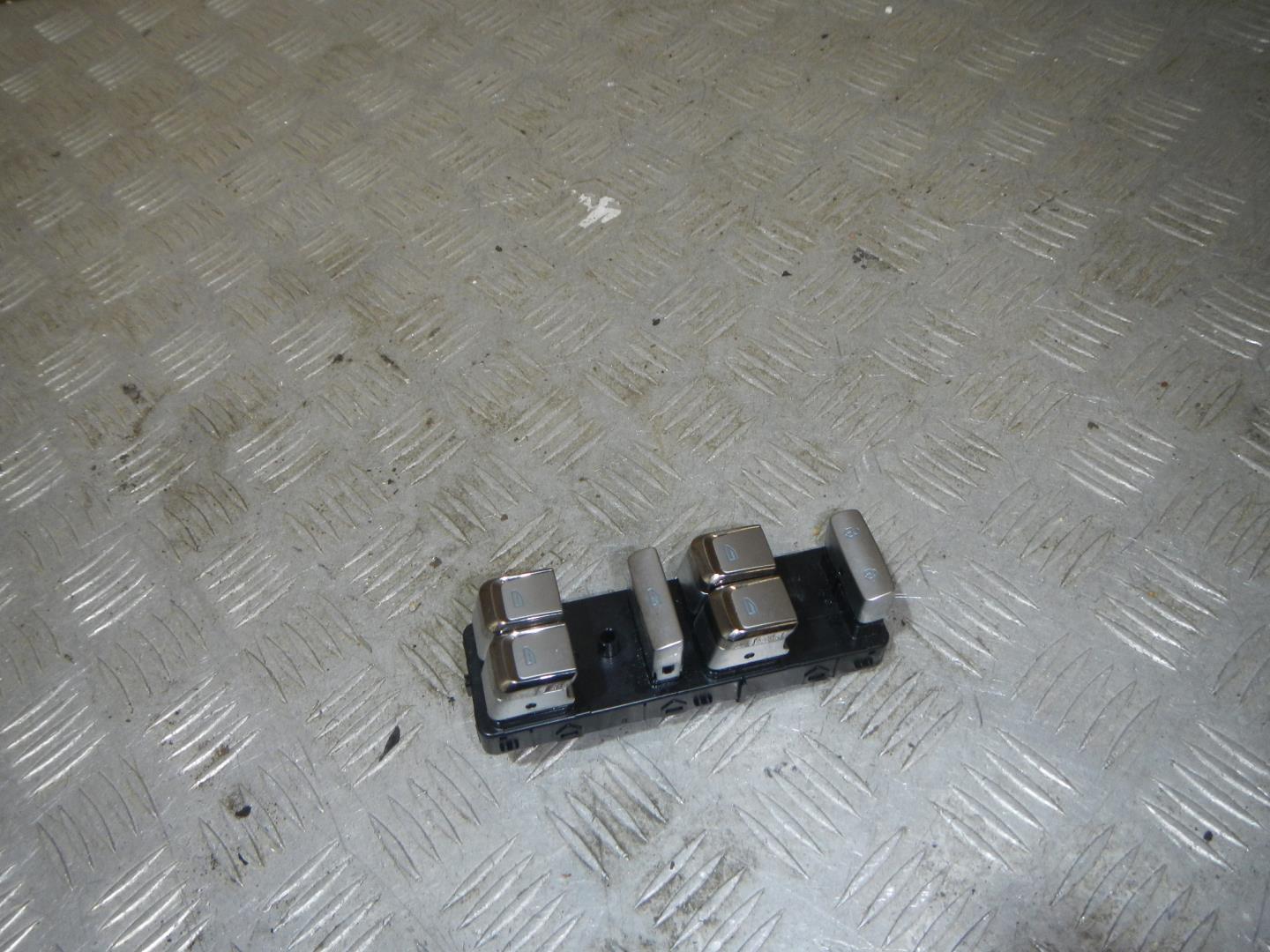 Блок управления стеклоподъемниками