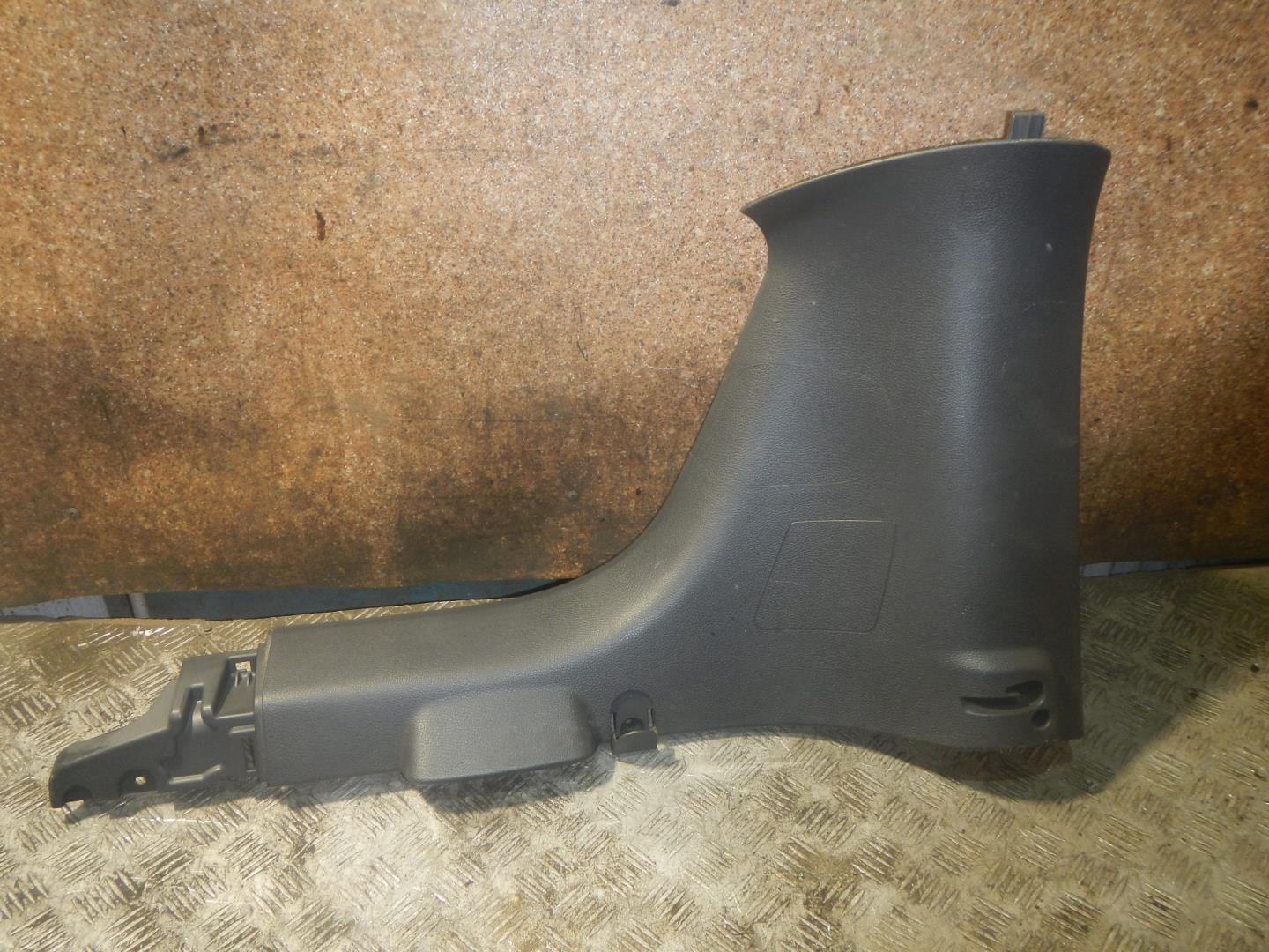 Обшивка стойки