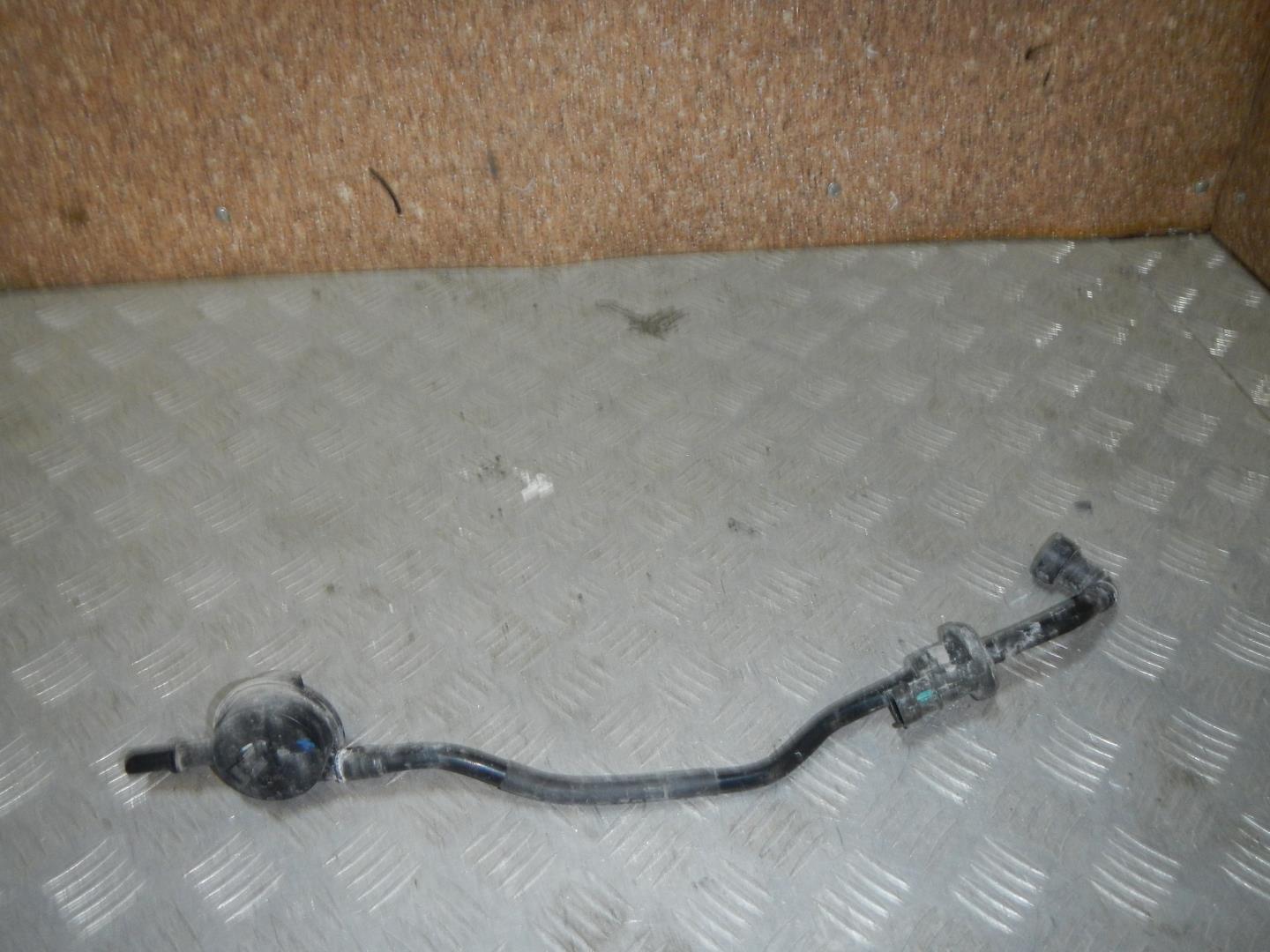 Трубка топливная