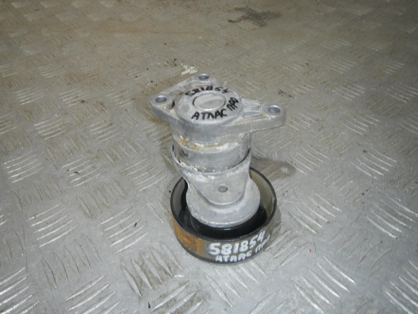 Ролик-натяжитель