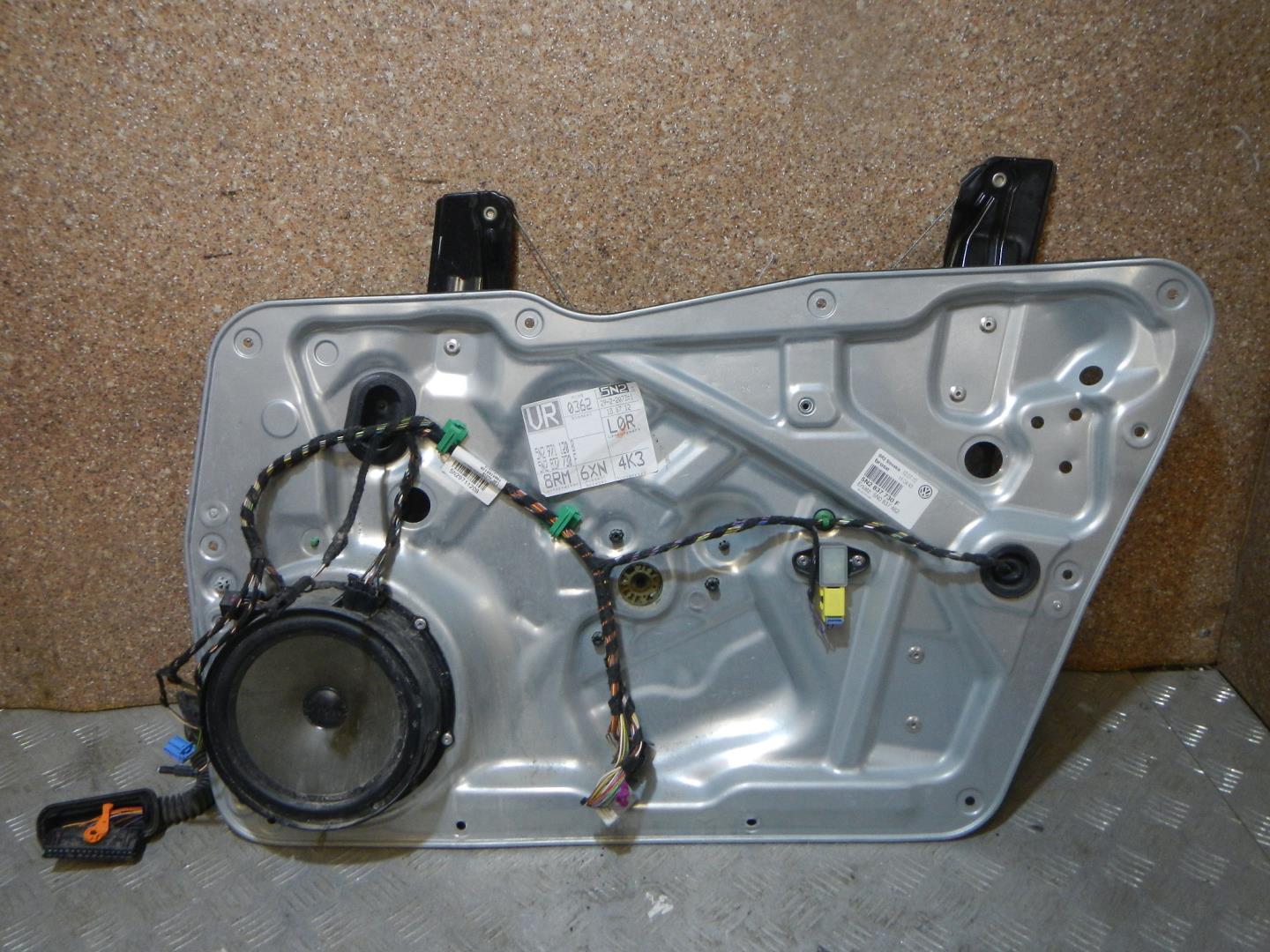 Стеклоподъемник электр. передний правый