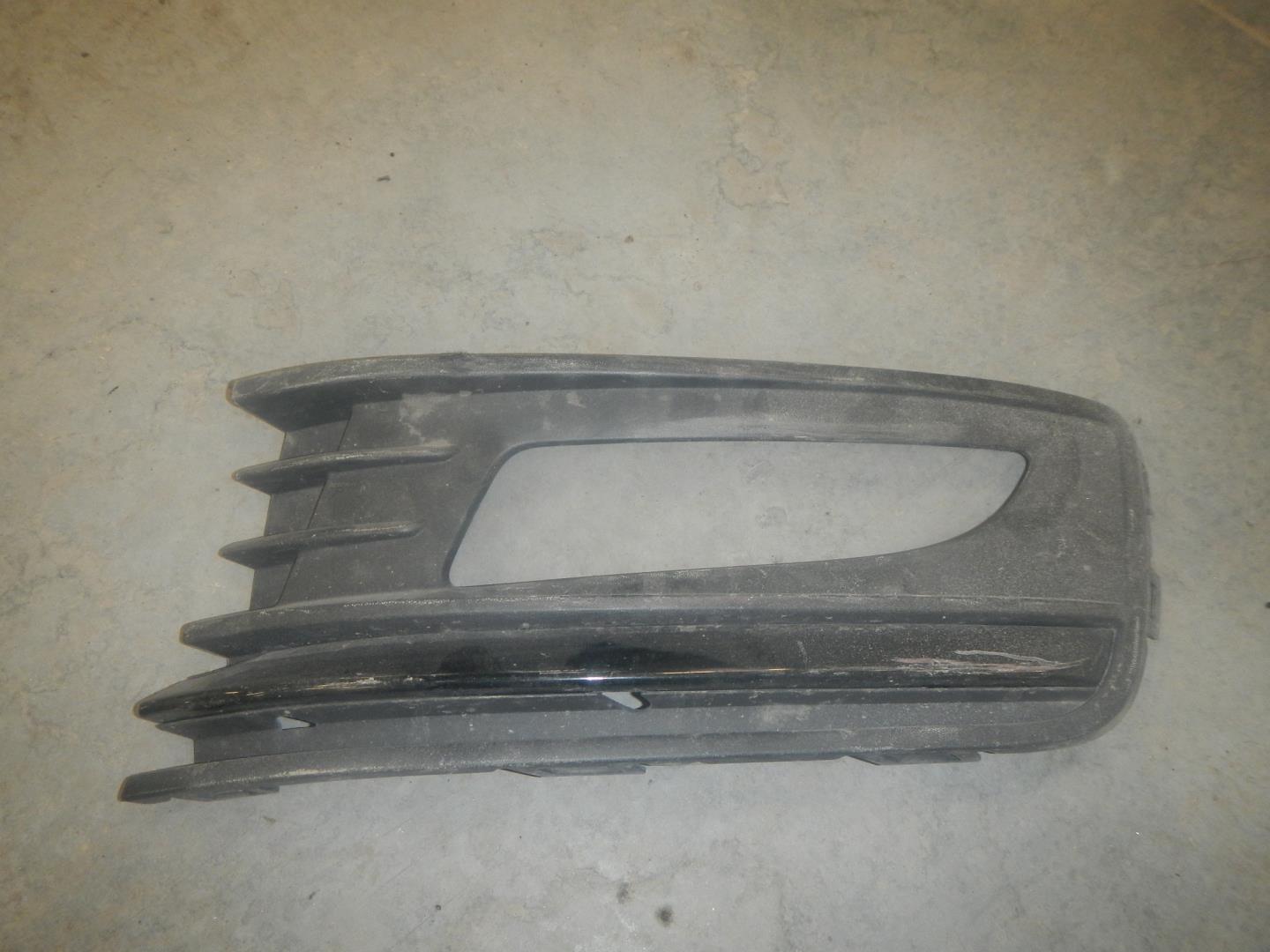 Решетка в бампер левая