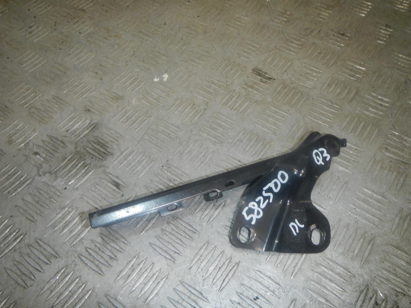 Петля капота левая