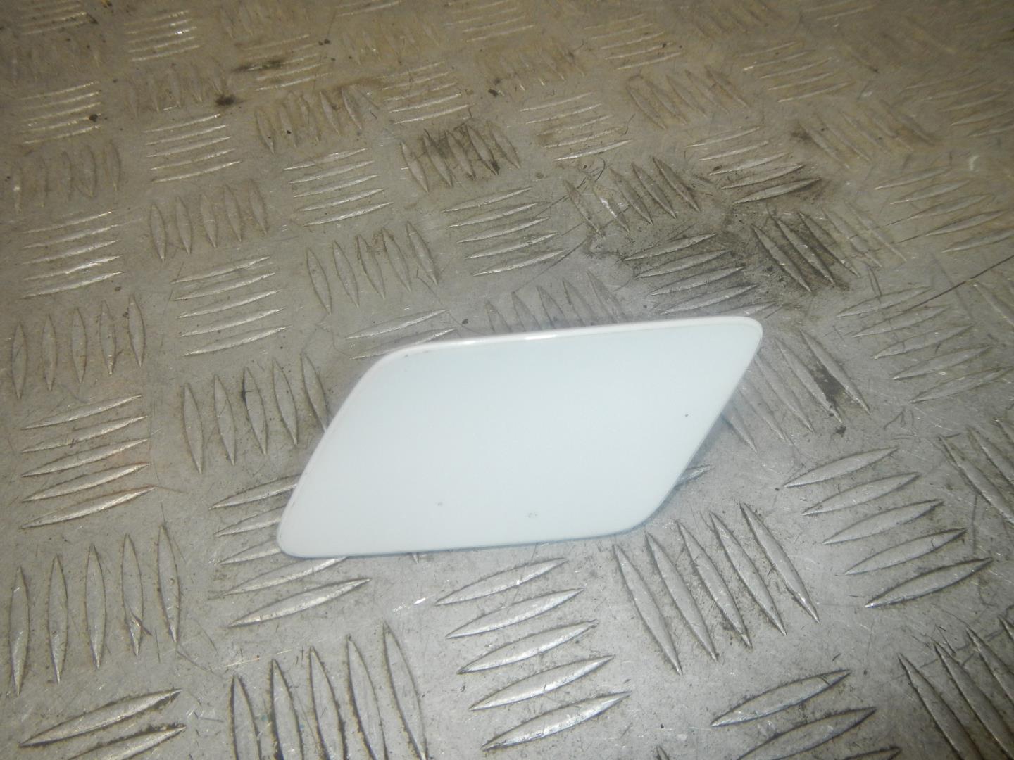 Крышка форсунки омывателя фар