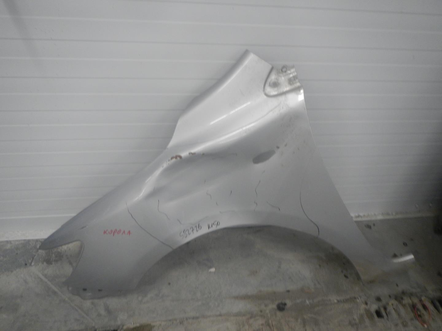 Крыло переднее левое