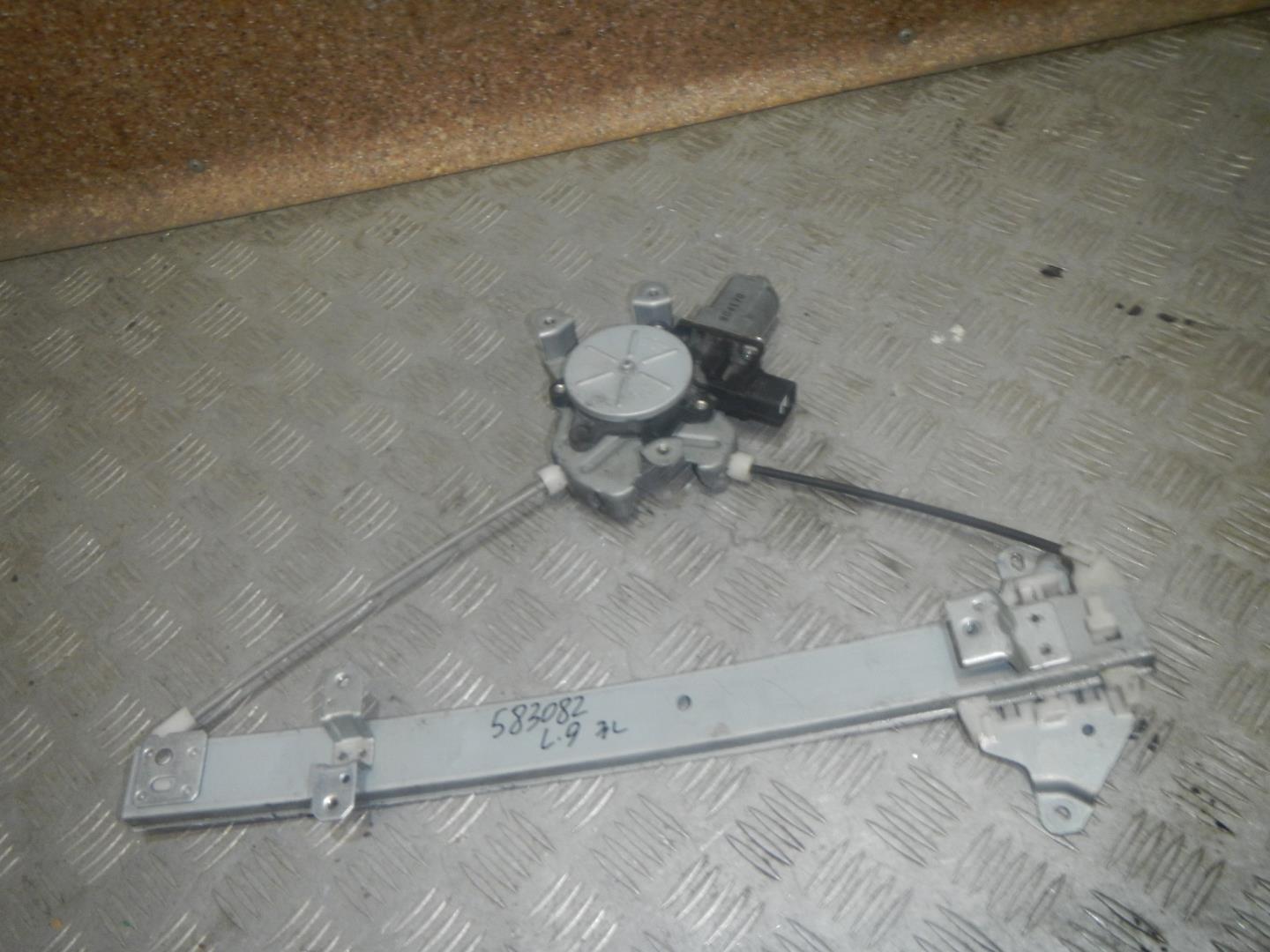 Стеклоподъемник электр. задний левый