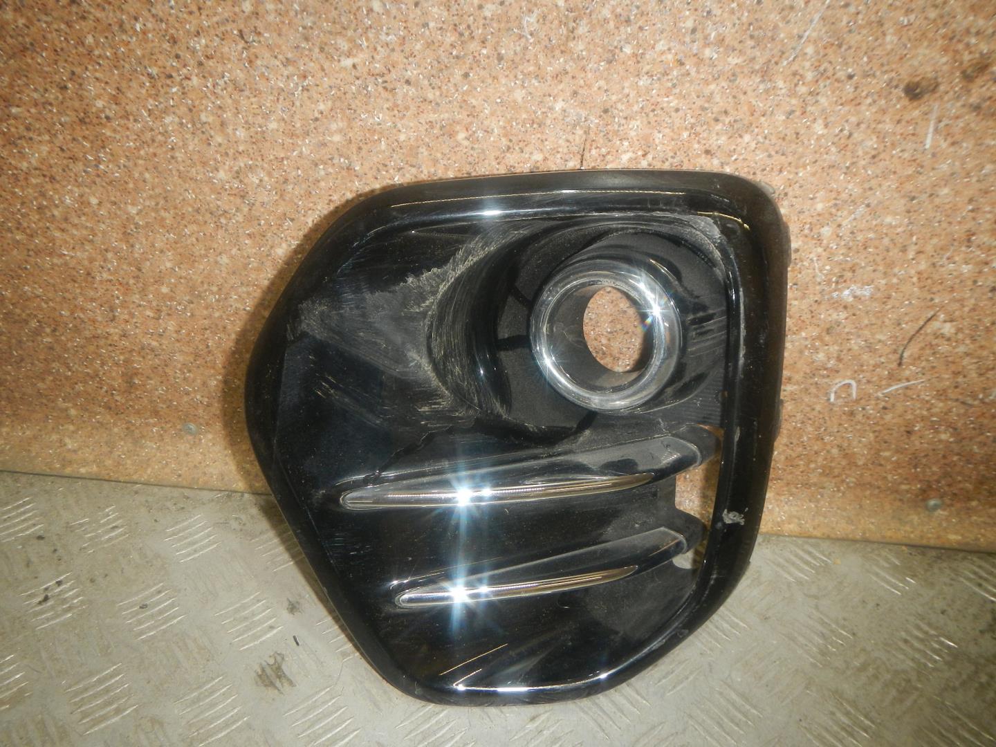 Решетка в бампер левая